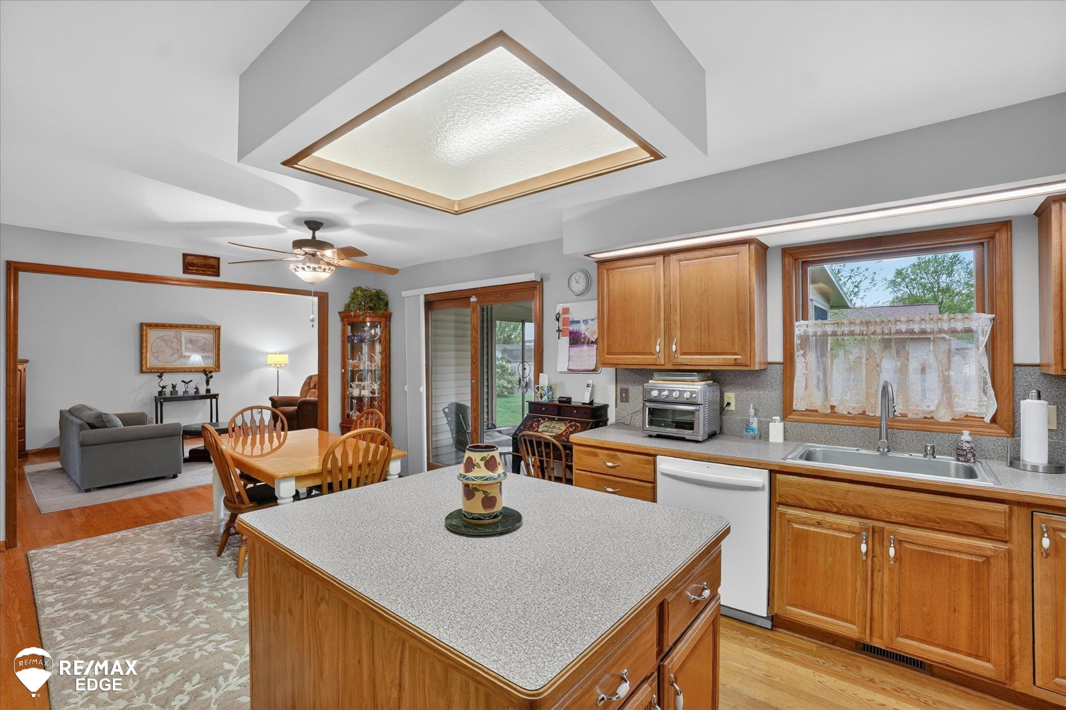 819 Village Drive, Davison, MI 48423 — Photo 16