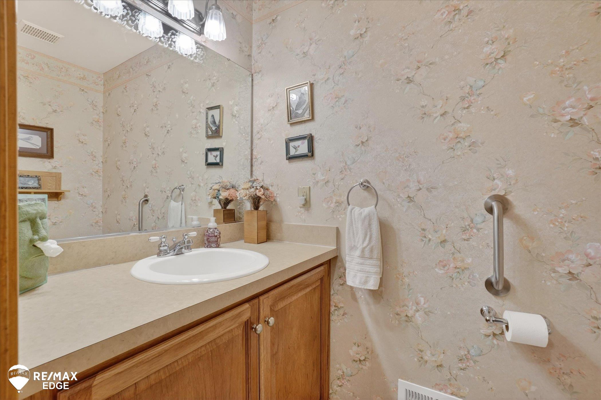 819 Village Drive, Davison, MI 48423 — Photo 26