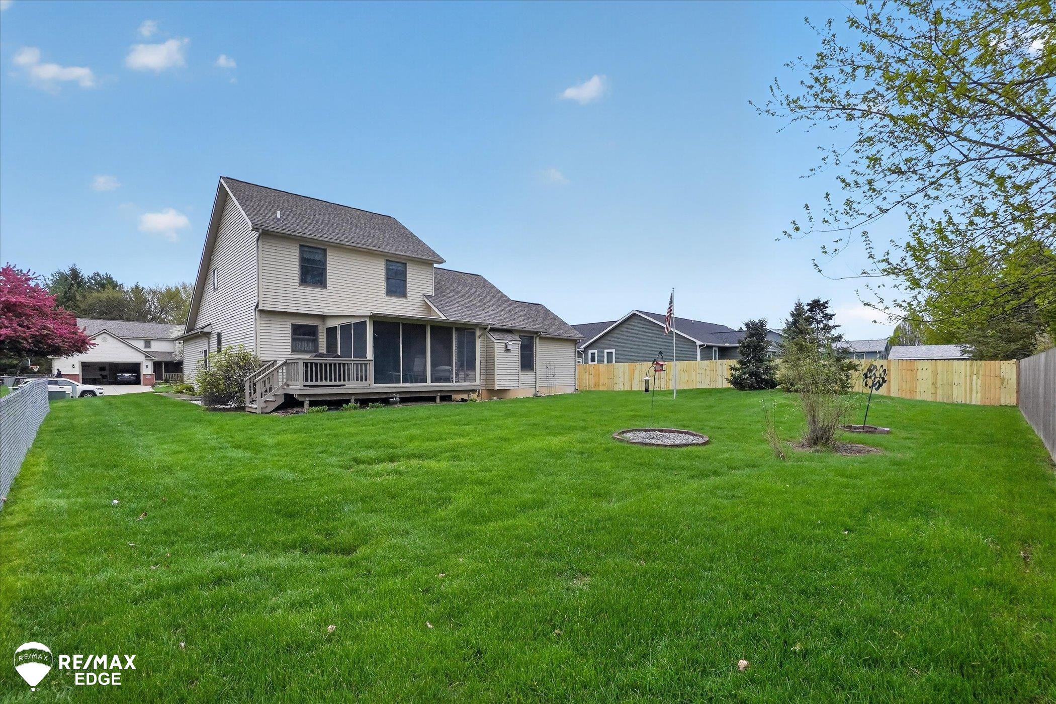 819 Village Drive, Davison, MI 48423 — Photo 38