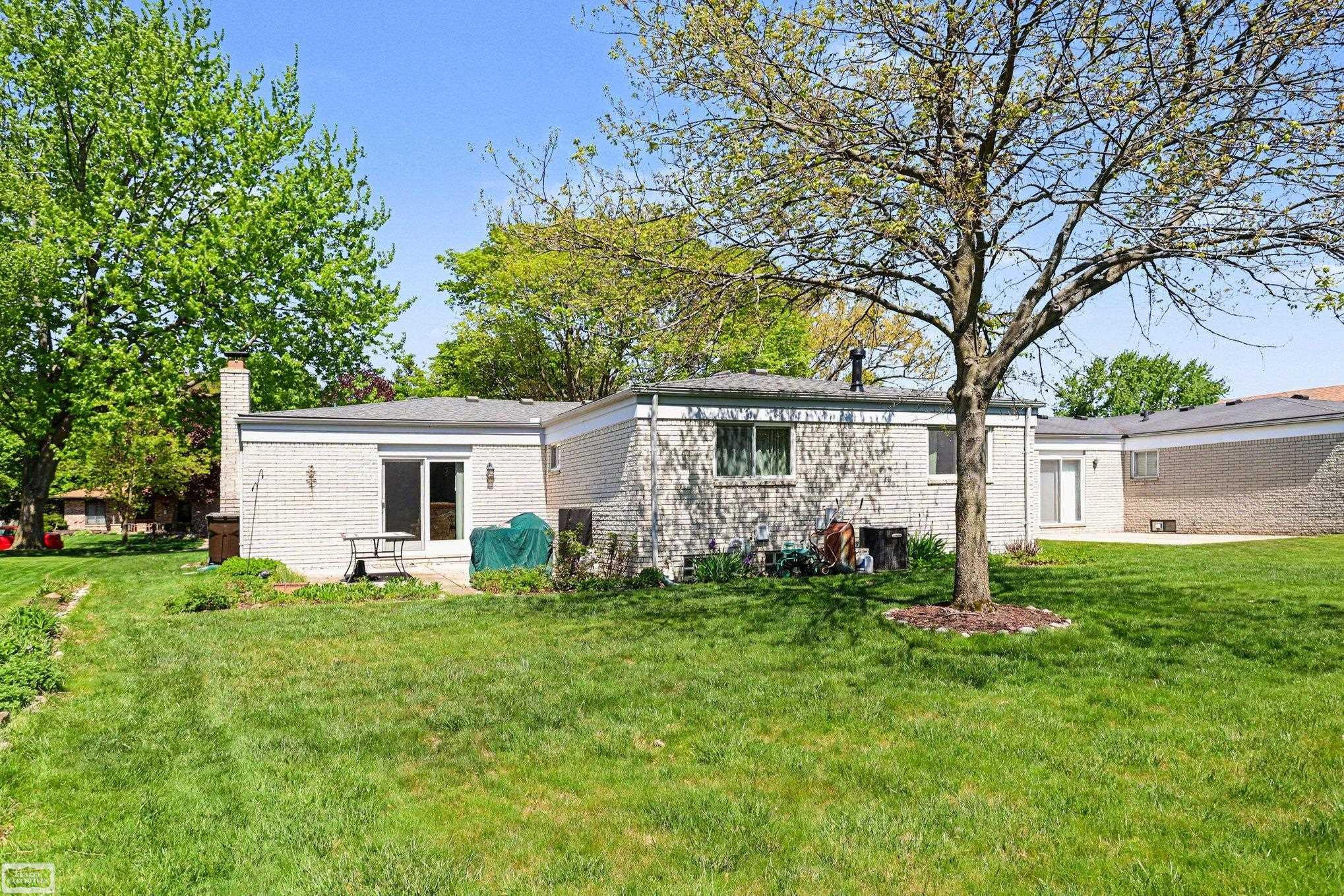 39714 Timberlane Drive, Sterling Heights, MI 48310 — Photo 17