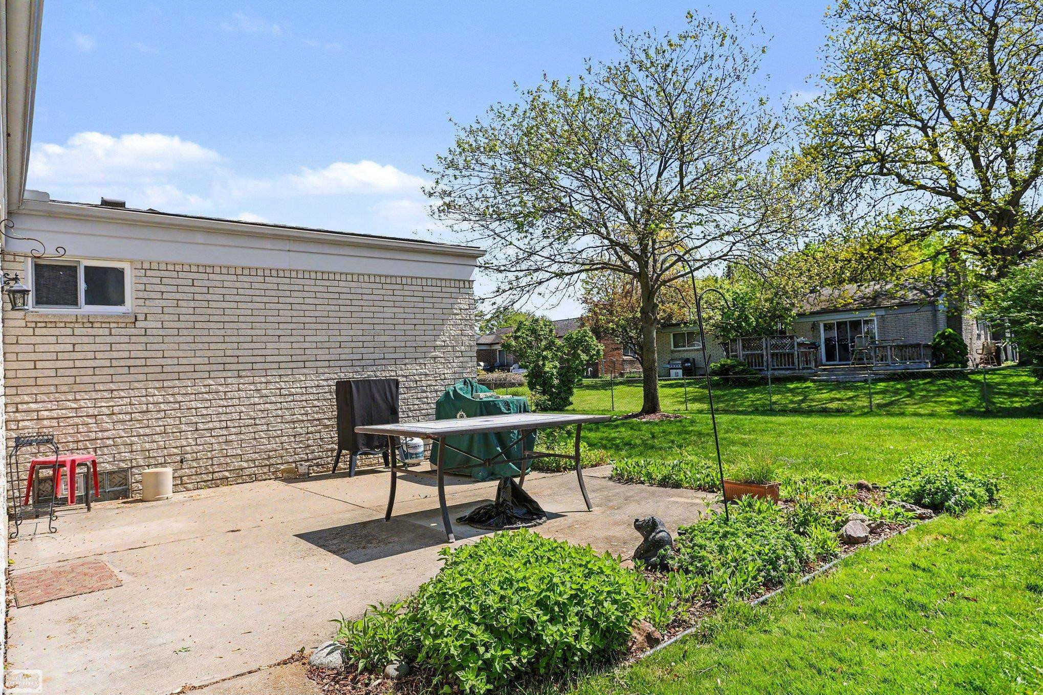 39714 Timberlane Drive, Sterling Heights, MI 48310 — Photo 18