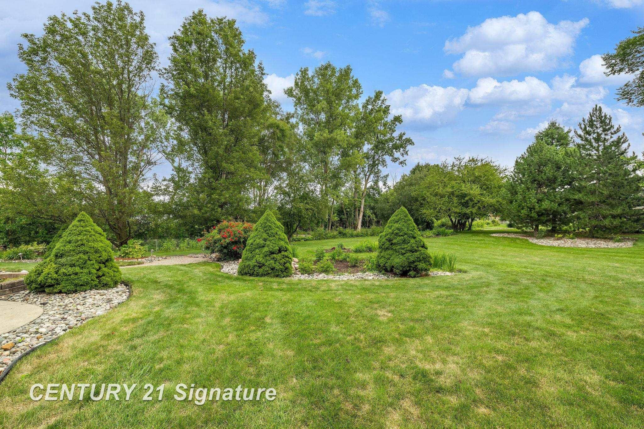 5790 Dunrovin Drive, Saginaw, MI 48638 — Photo 45