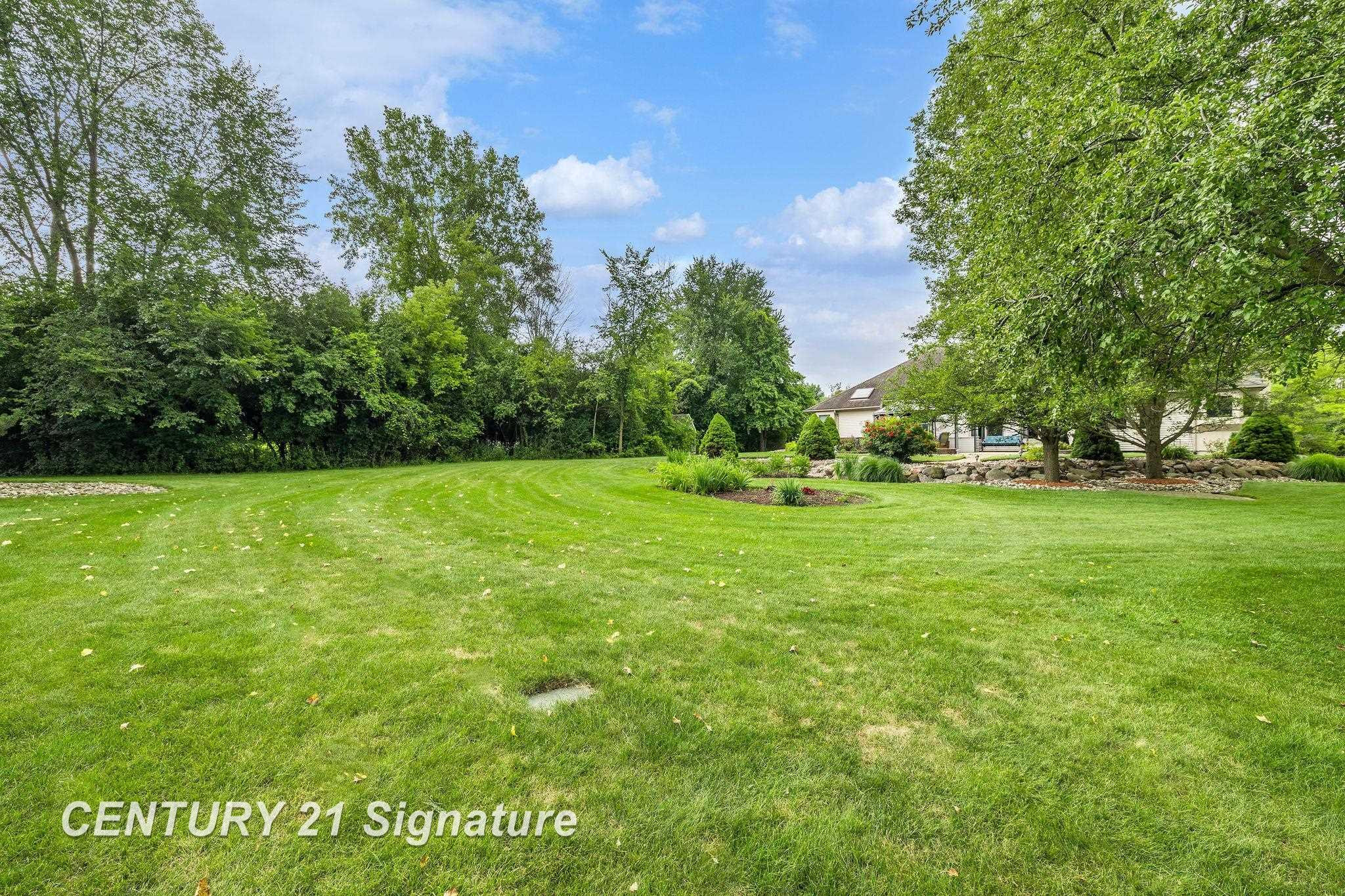 5790 Dunrovin Drive, Saginaw, MI 48638 — Photo 47