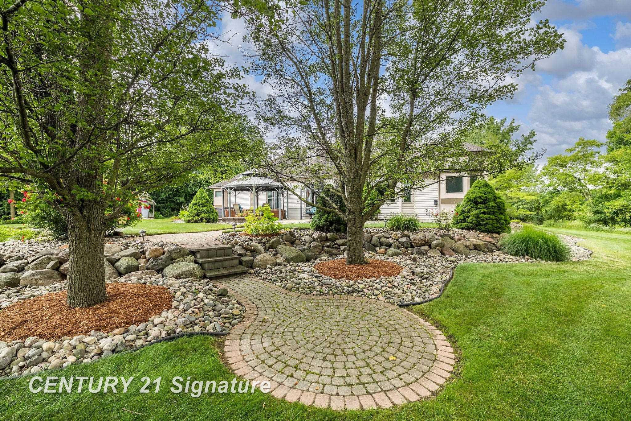 5790 Dunrovin Drive, Saginaw, MI 48638 — Photo 56