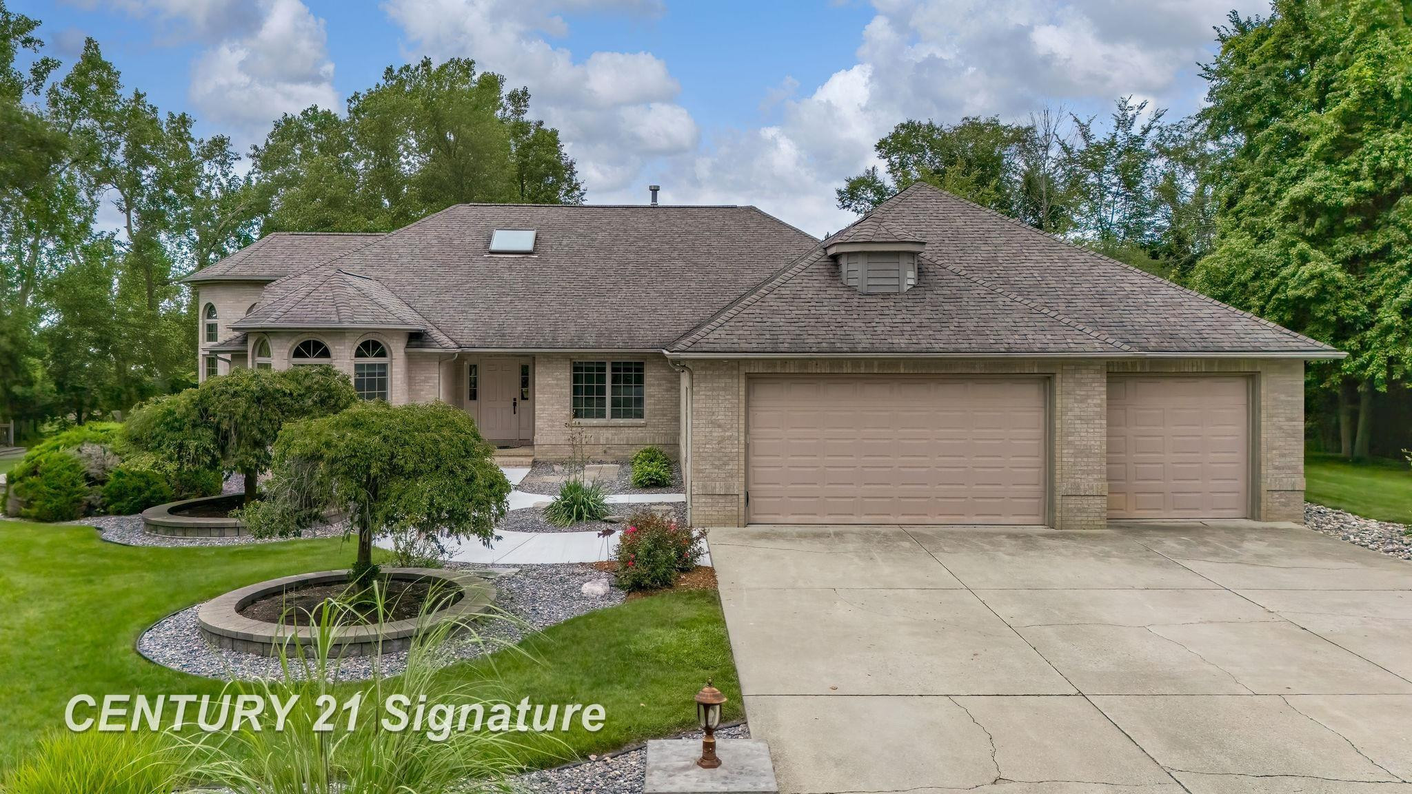 5790 Dunrovin Drive, Saginaw, MI 48638 — Photo 58