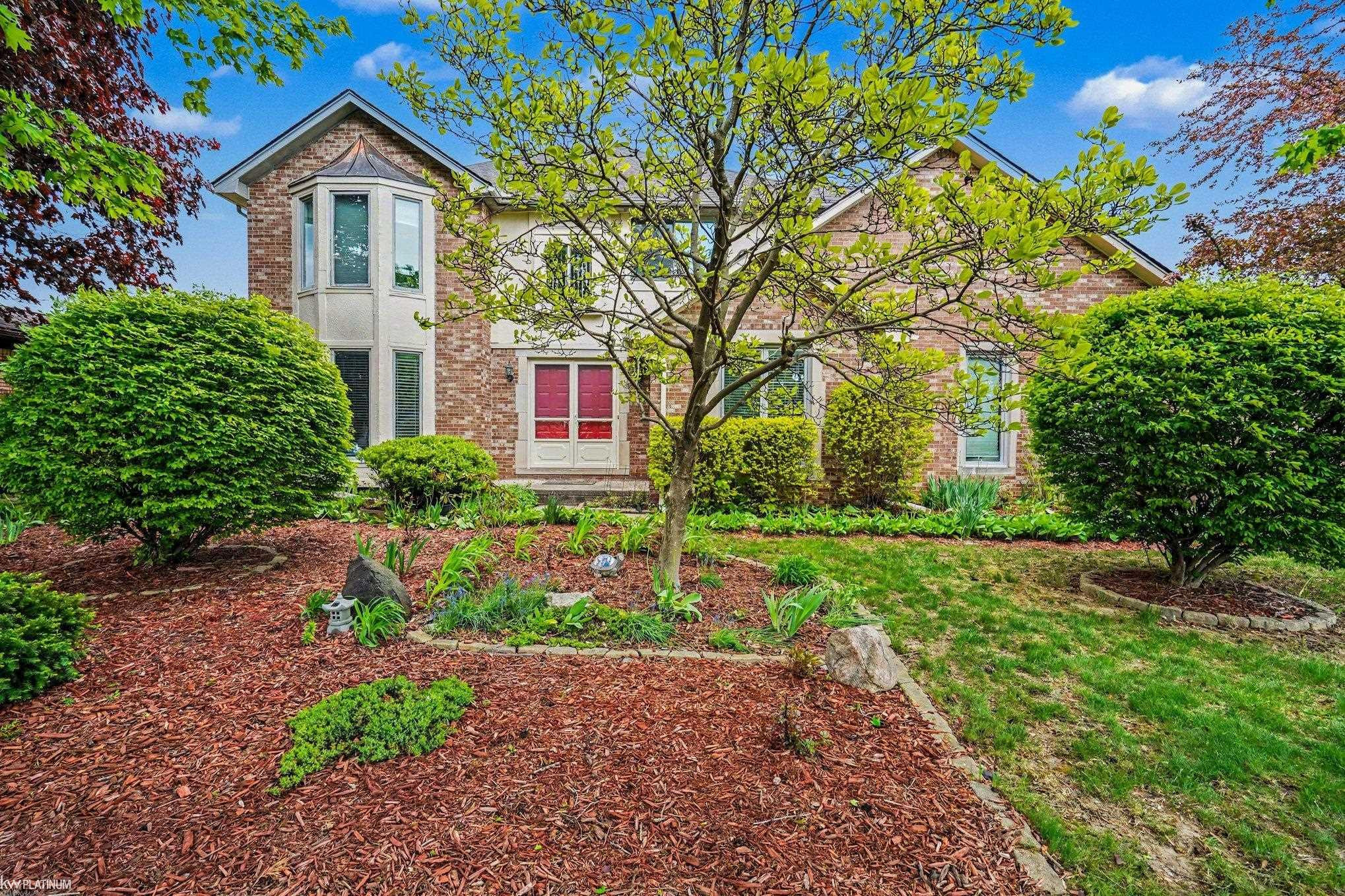 16257 Woodstream Drive, Clinton Twp, MI 48038 — Photo 2