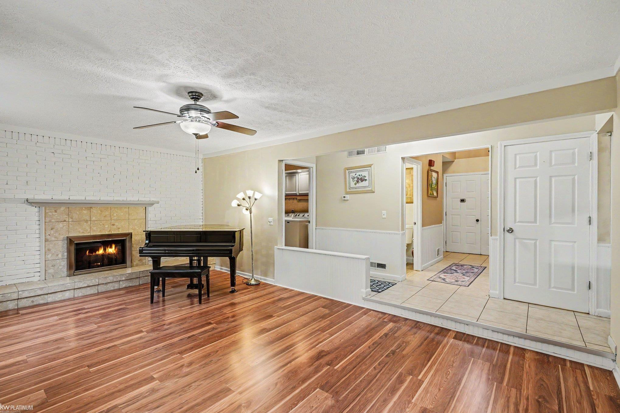 16257 Woodstream Drive, Clinton Twp, MI 48038 — Photo 5
