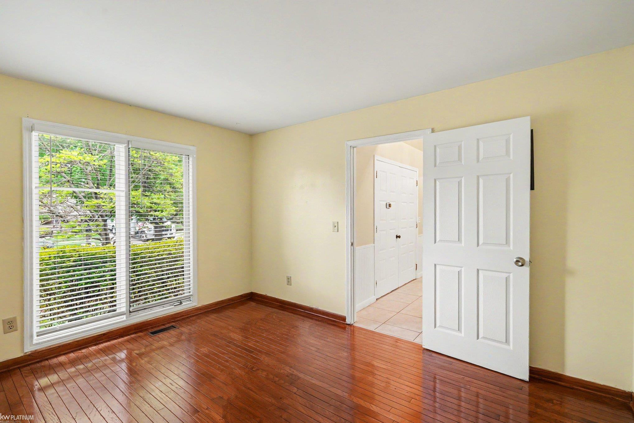 16257 Woodstream Drive, Clinton Twp, MI 48038 — Photo 9