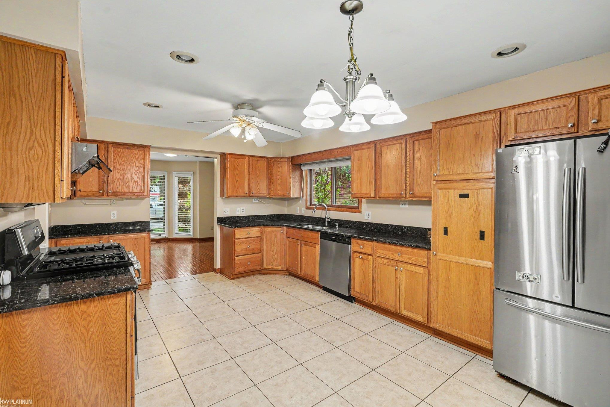 16257 Woodstream Drive, Clinton Twp, MI 48038 — Photo 10