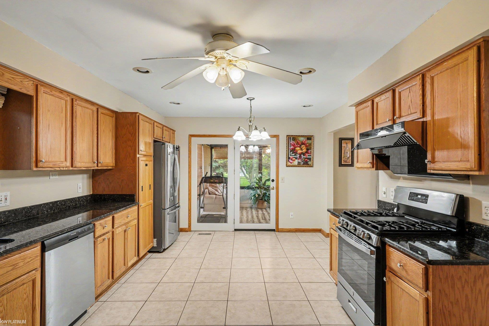 16257 Woodstream Drive, Clinton Twp, MI 48038 — Photo 13