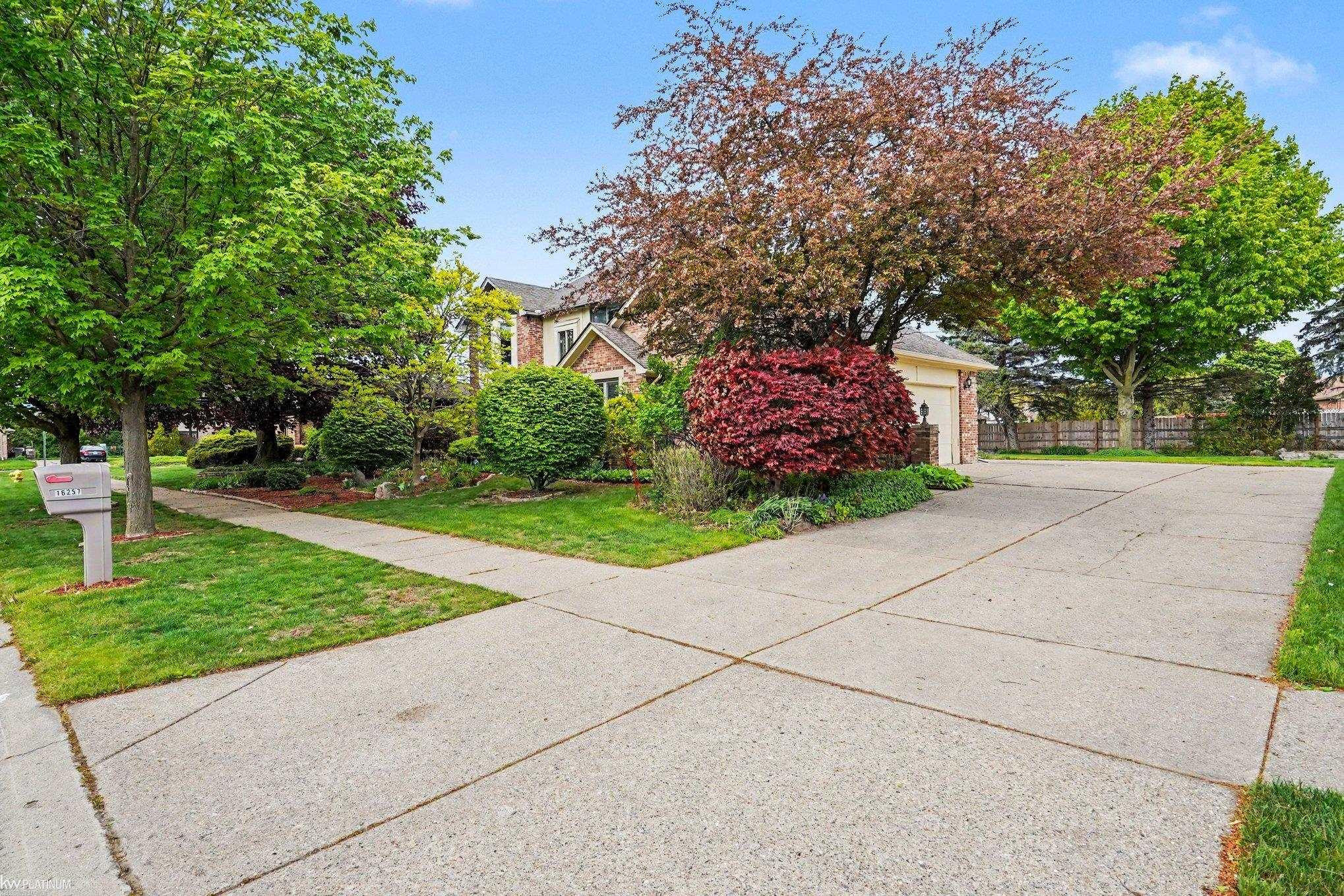 16257 Woodstream Drive, Clinton Twp, MI 48038 — Photo 32