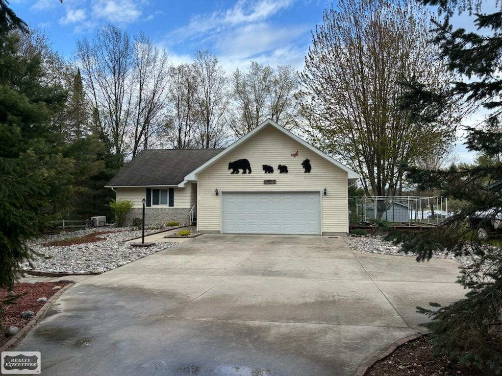 6651 Tamarack Trail, Lake, MI 48632 — Photo 2