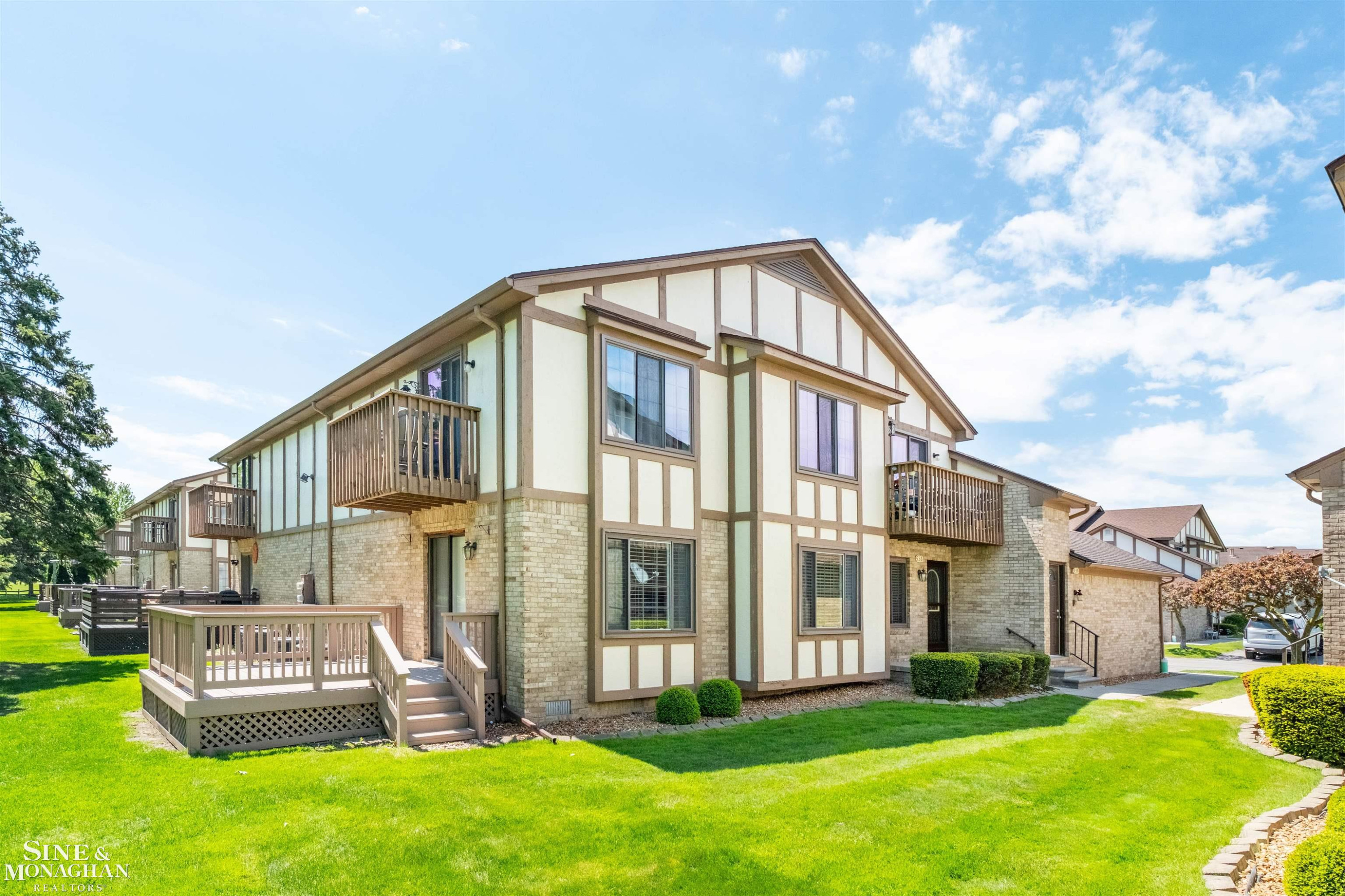 936 Country Club Drive, Saint Clair Shores, MI 48082 — front exterior
