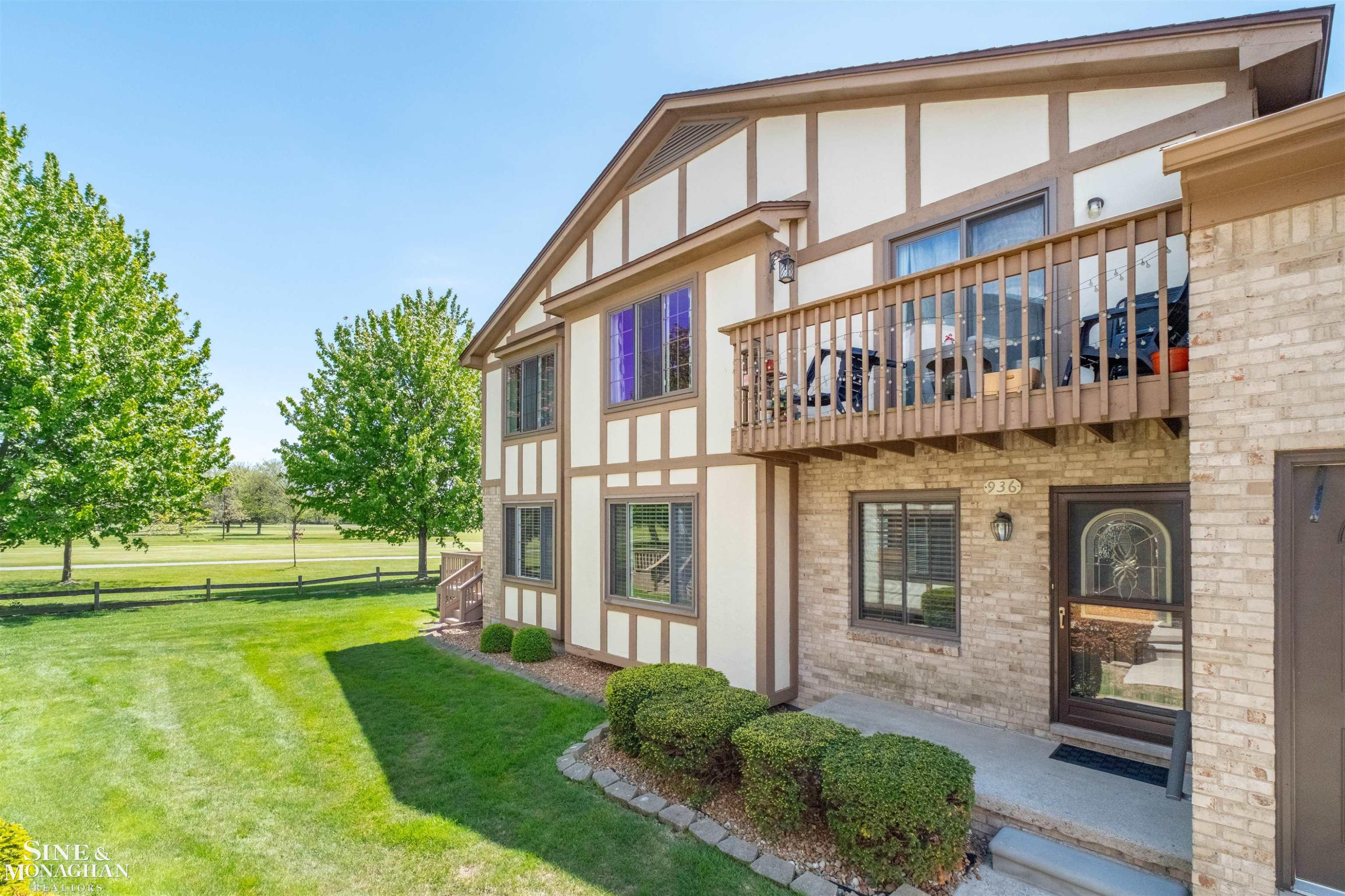 936 Country Club Drive, Saint Clair Shores, MI 48082 — Photo 3