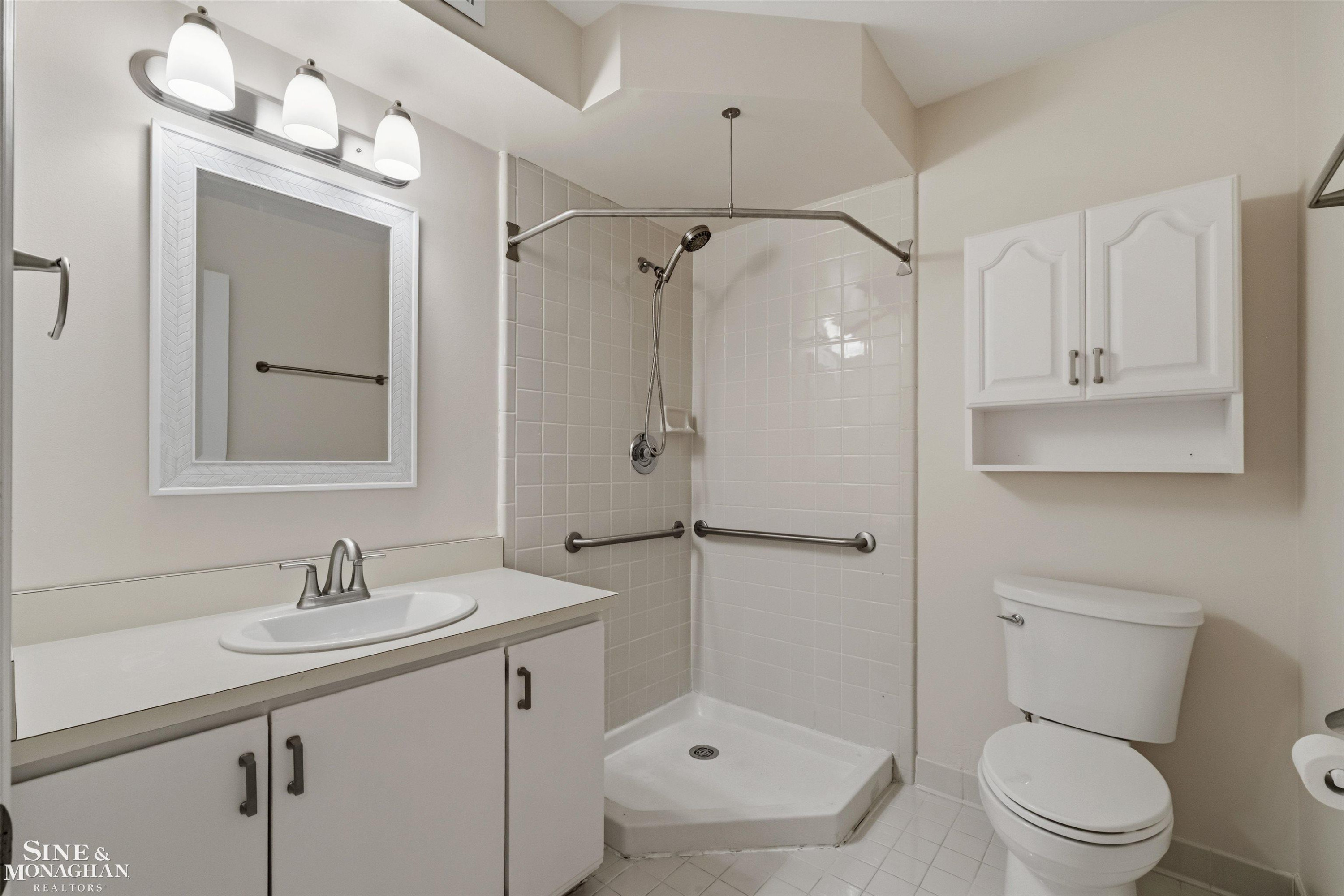 936 Country Club Drive, Saint Clair Shores, MI 48082 — Photo 17
