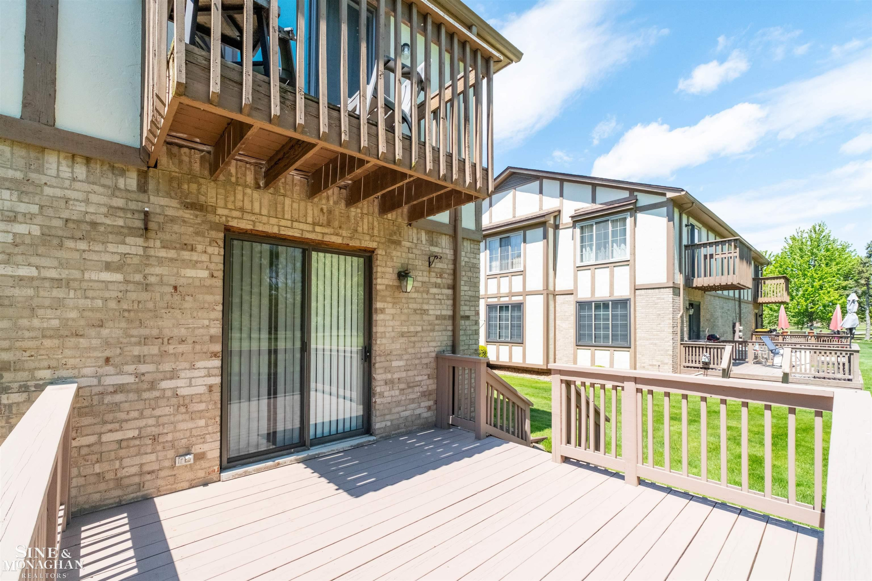 936 Country Club Drive, Saint Clair Shores, MI 48082 — Photo 27