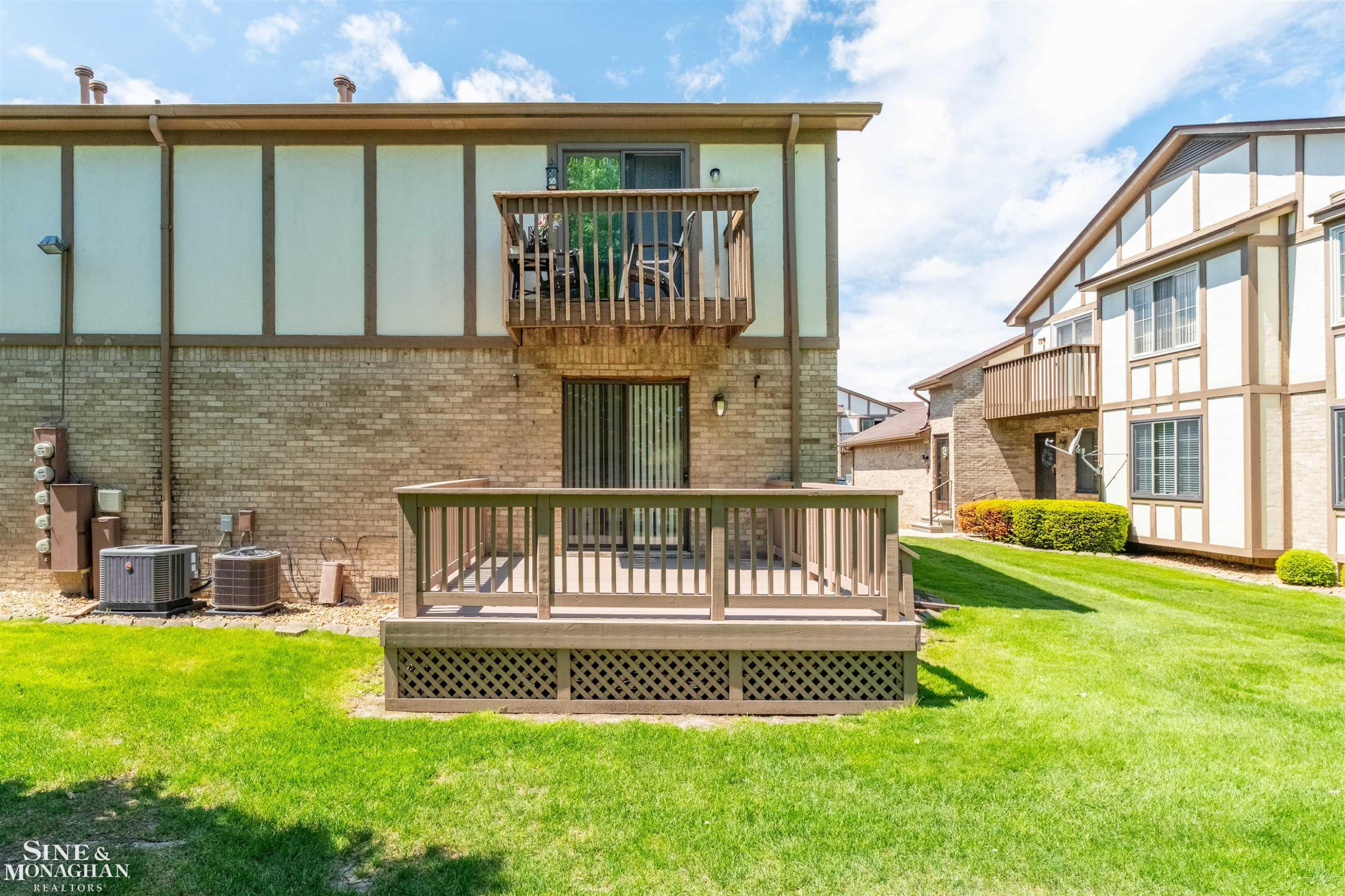 936 Country Club Drive, Saint Clair Shores, MI 48082 — Photo 31