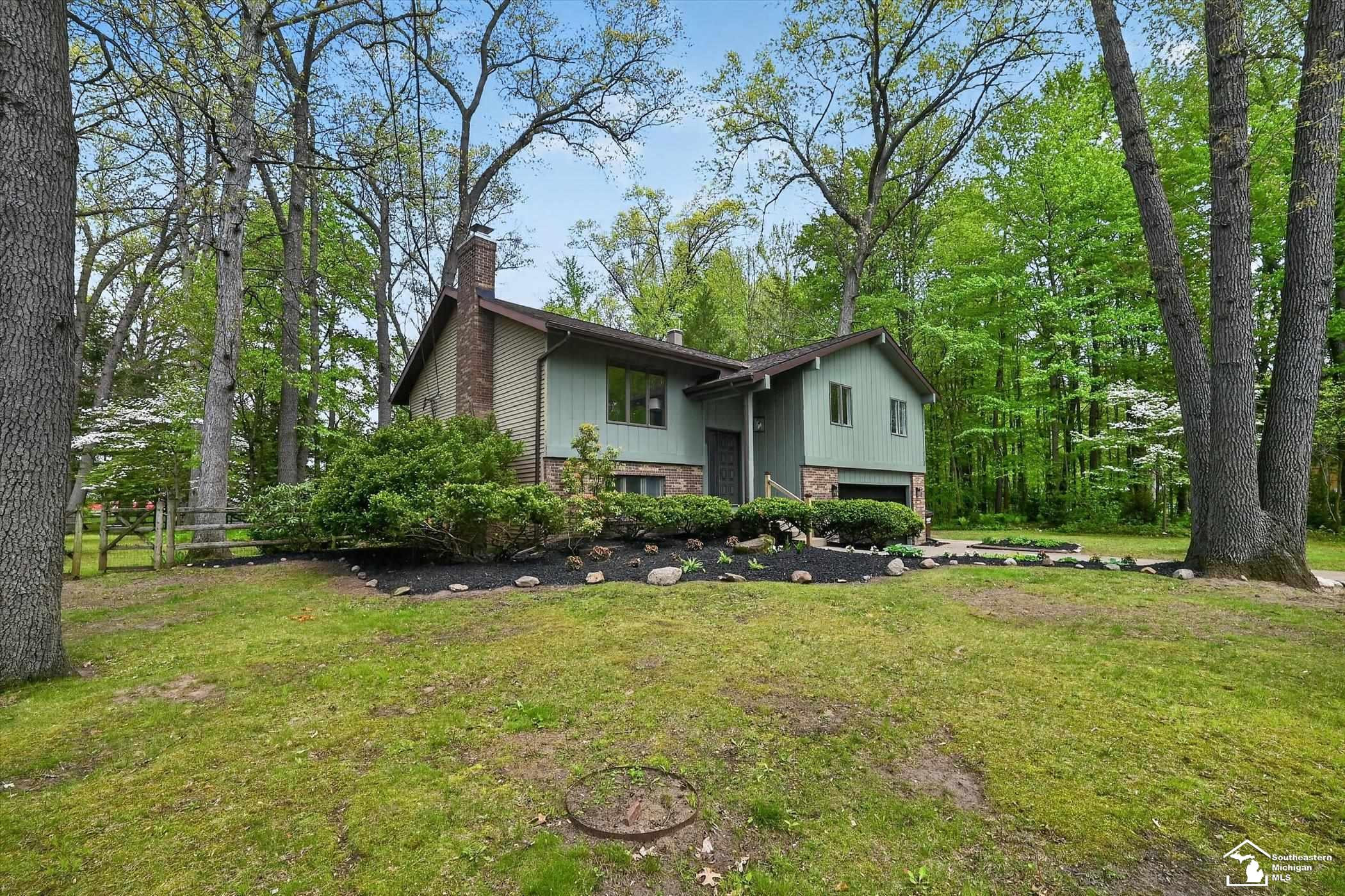 1882 Brookwood Lane, Temperance, MI 48182 — Photo 3