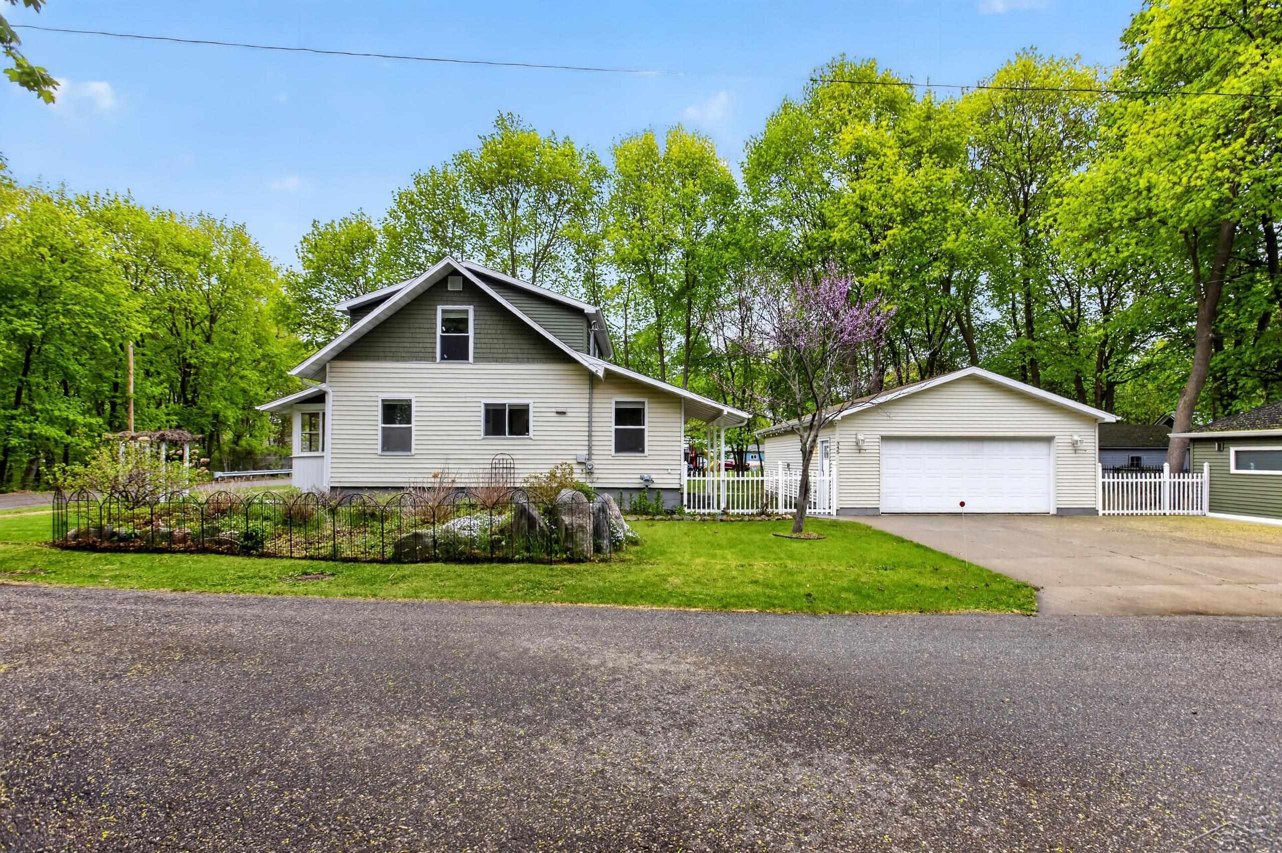 345 S Arcade Street, Gladwin, MI 48624