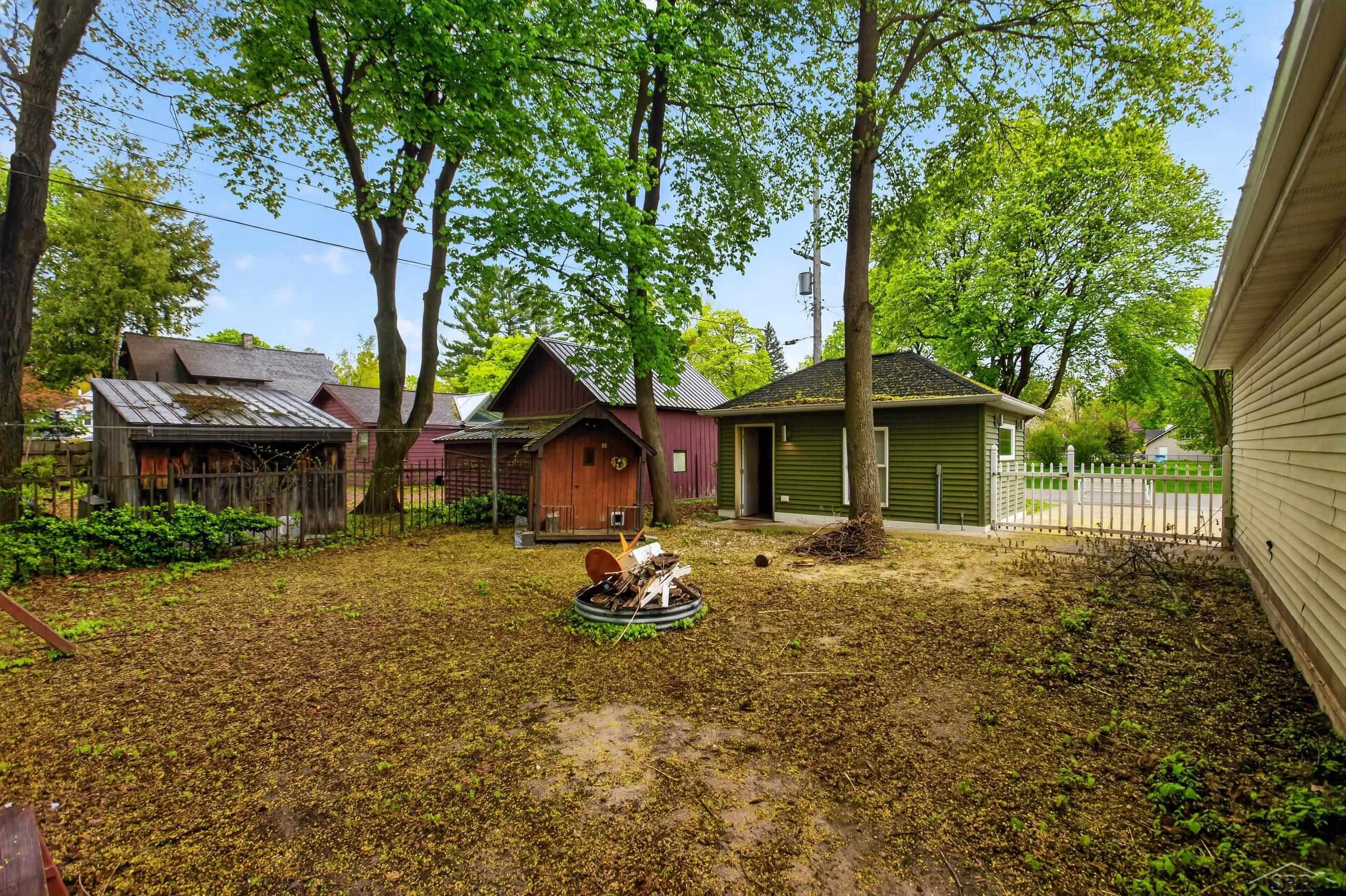 345 S Arcade Street, Gladwin, MI 48624 — Photo 32