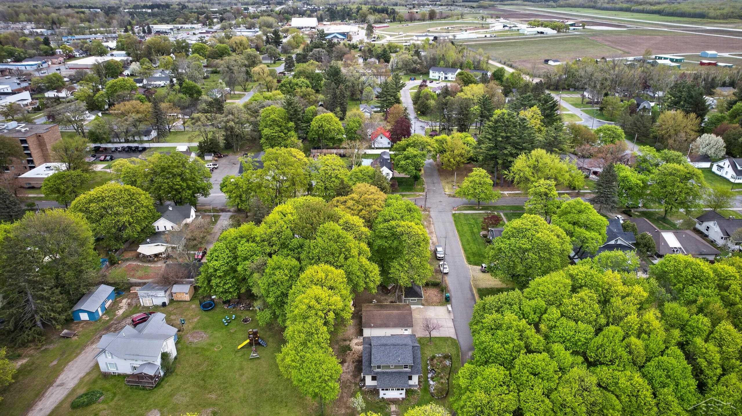 345 S Arcade Street, Gladwin, MI 48624 — Photo 57