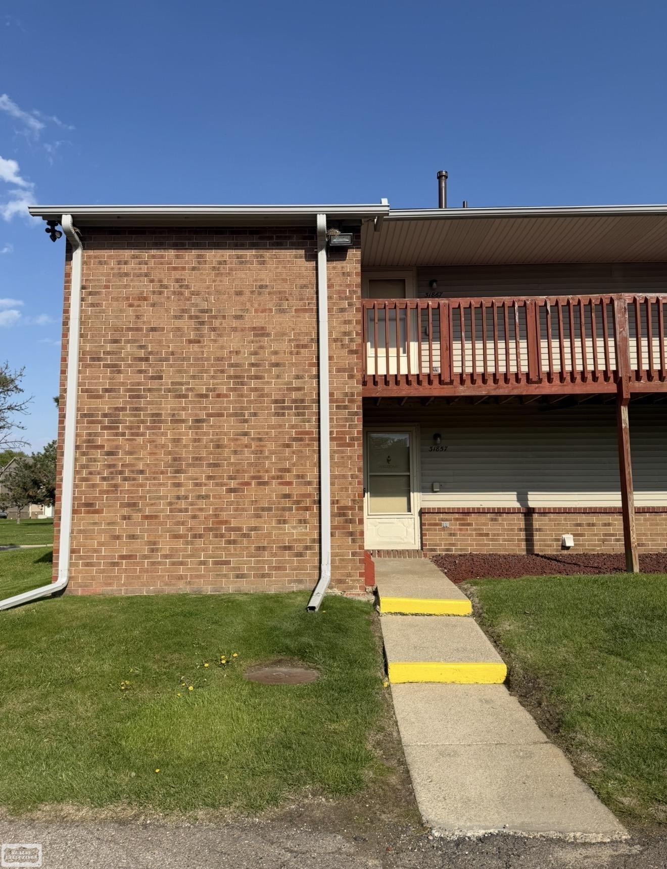 31867 Nardelli Lane, Roseville, MI 48066