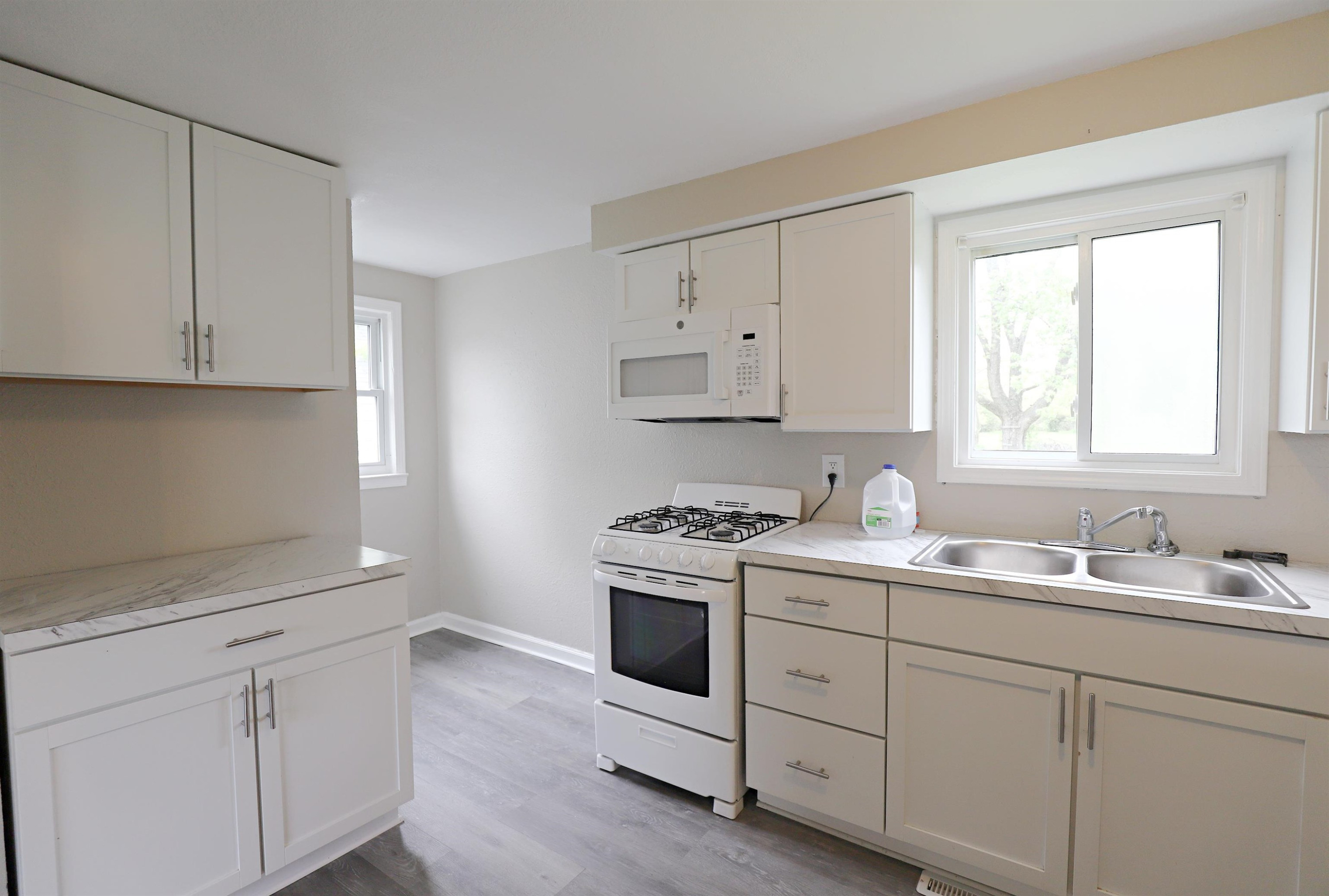 6109 Wendt Drive, Flint, MI 48507 — Photo 8