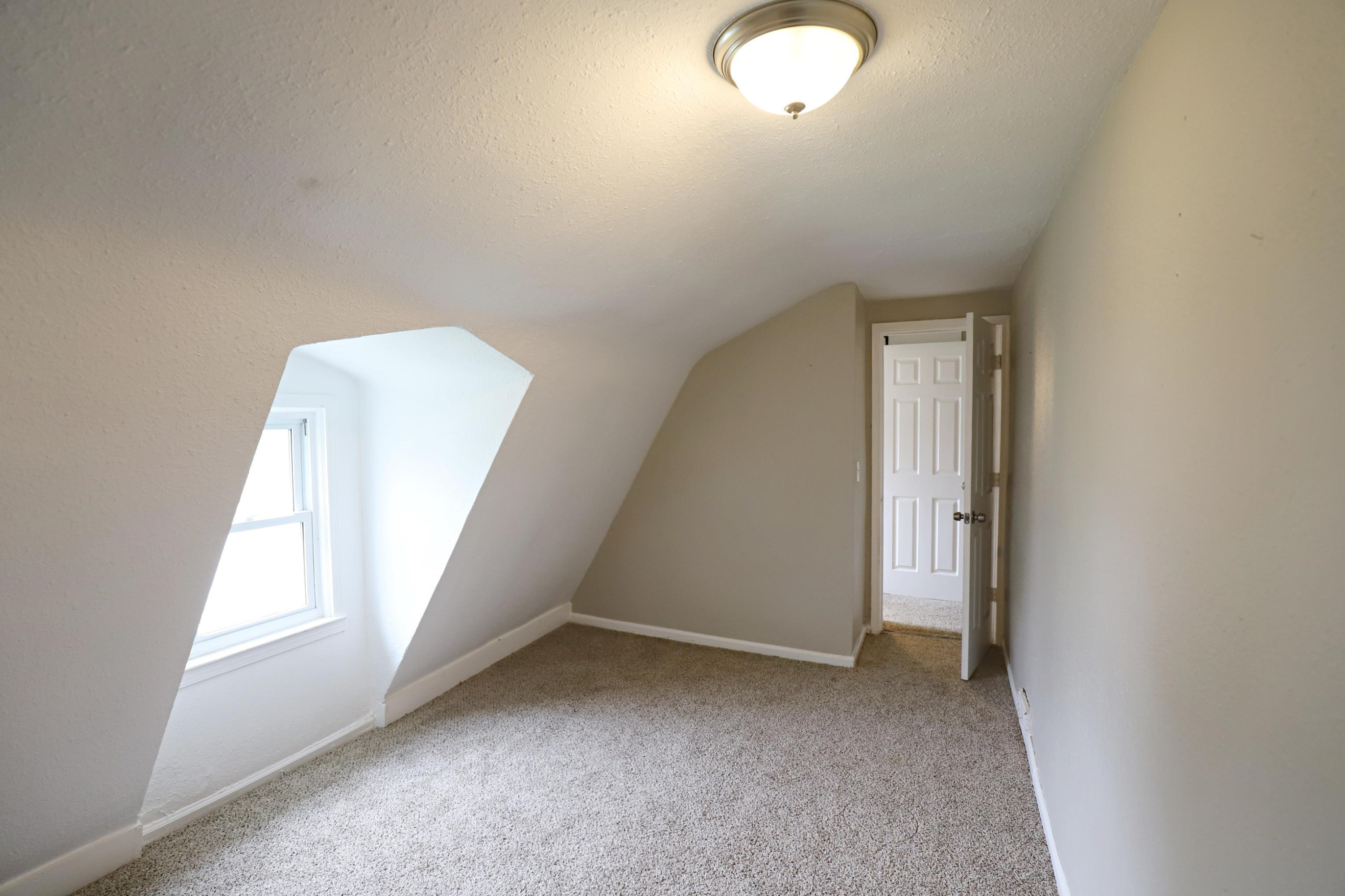 6109 Wendt Drive, Flint, MI 48507 — Photo 14