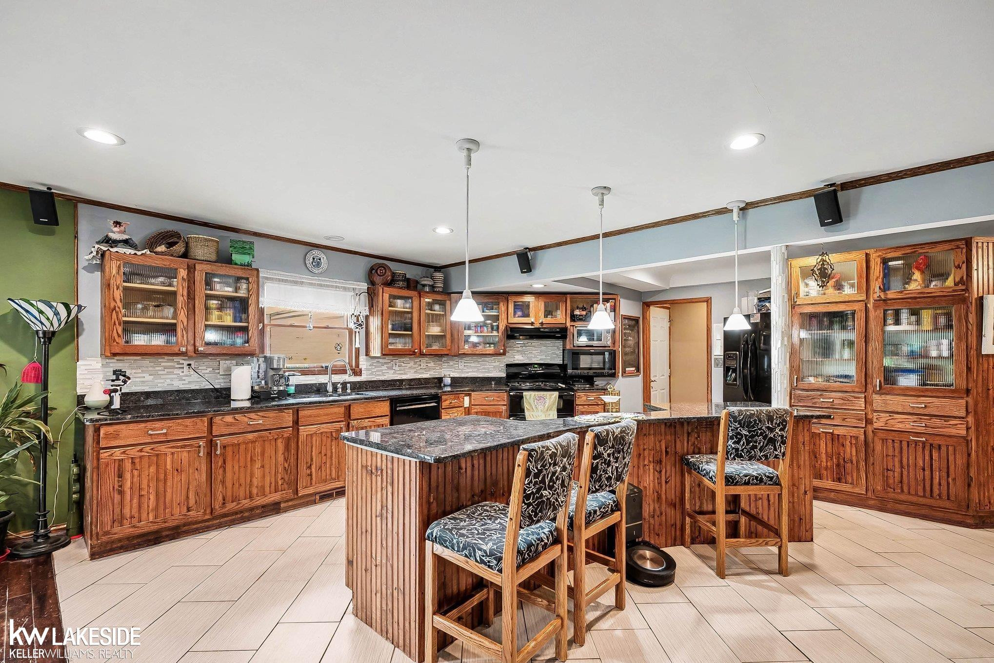 46502 Woodall Road, Shelby Twp, MI 48317 — Photo 14