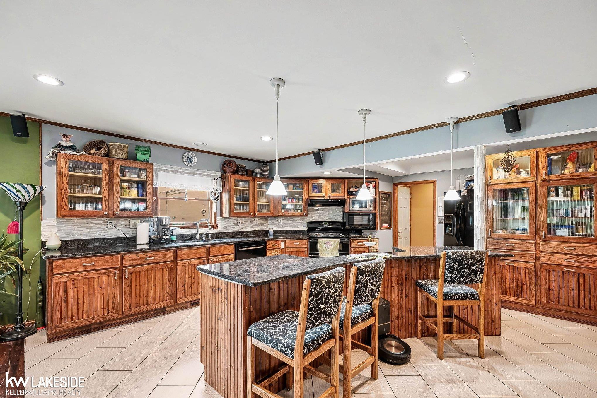 46502 Woodall Road, Shelby Twp, MI 48317 — Photo 16