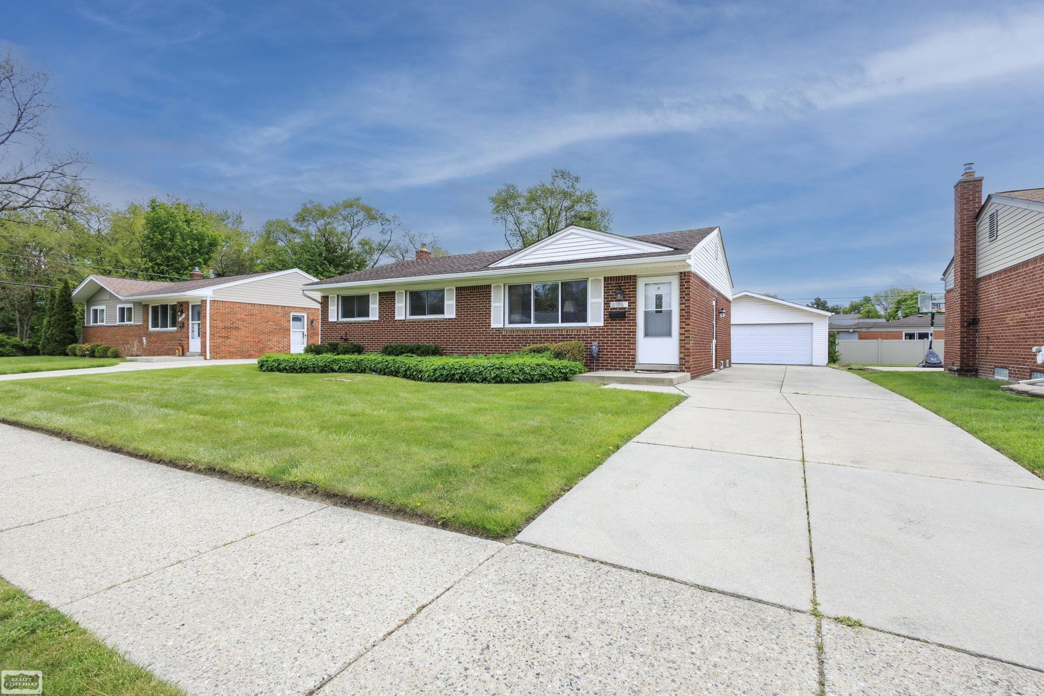 16996 Grettel Avenue, Fraser, MI 48026 — Photo 3