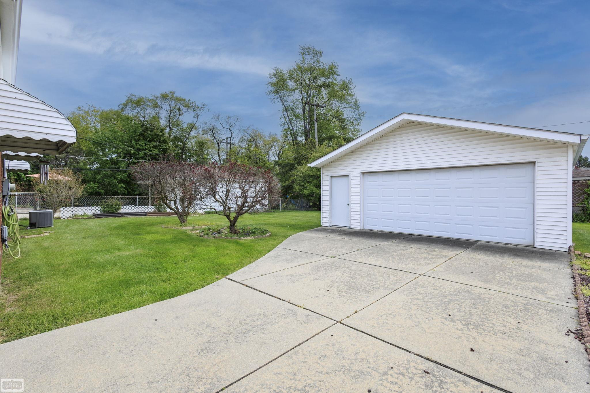 16996 Grettel Avenue, Fraser, MI 48026 — Photo 4