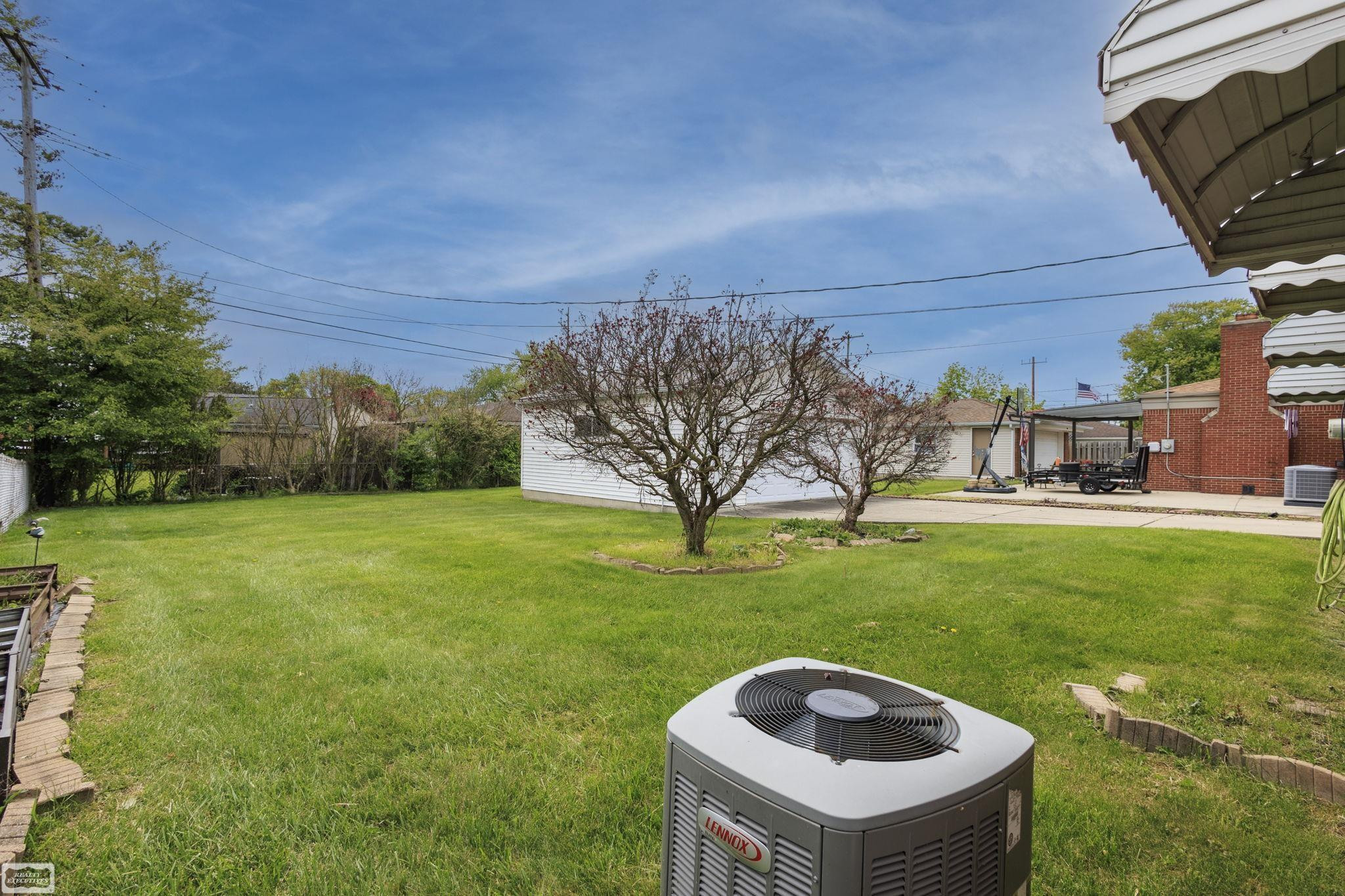 16996 Grettel Avenue, Fraser, MI 48026 — Photo 7