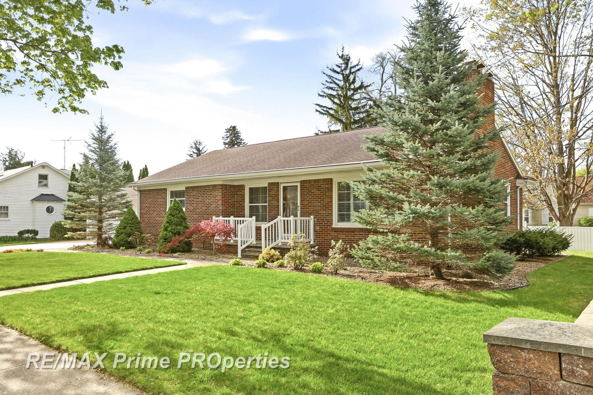 725 W Frank Street, Caro, MI 48723