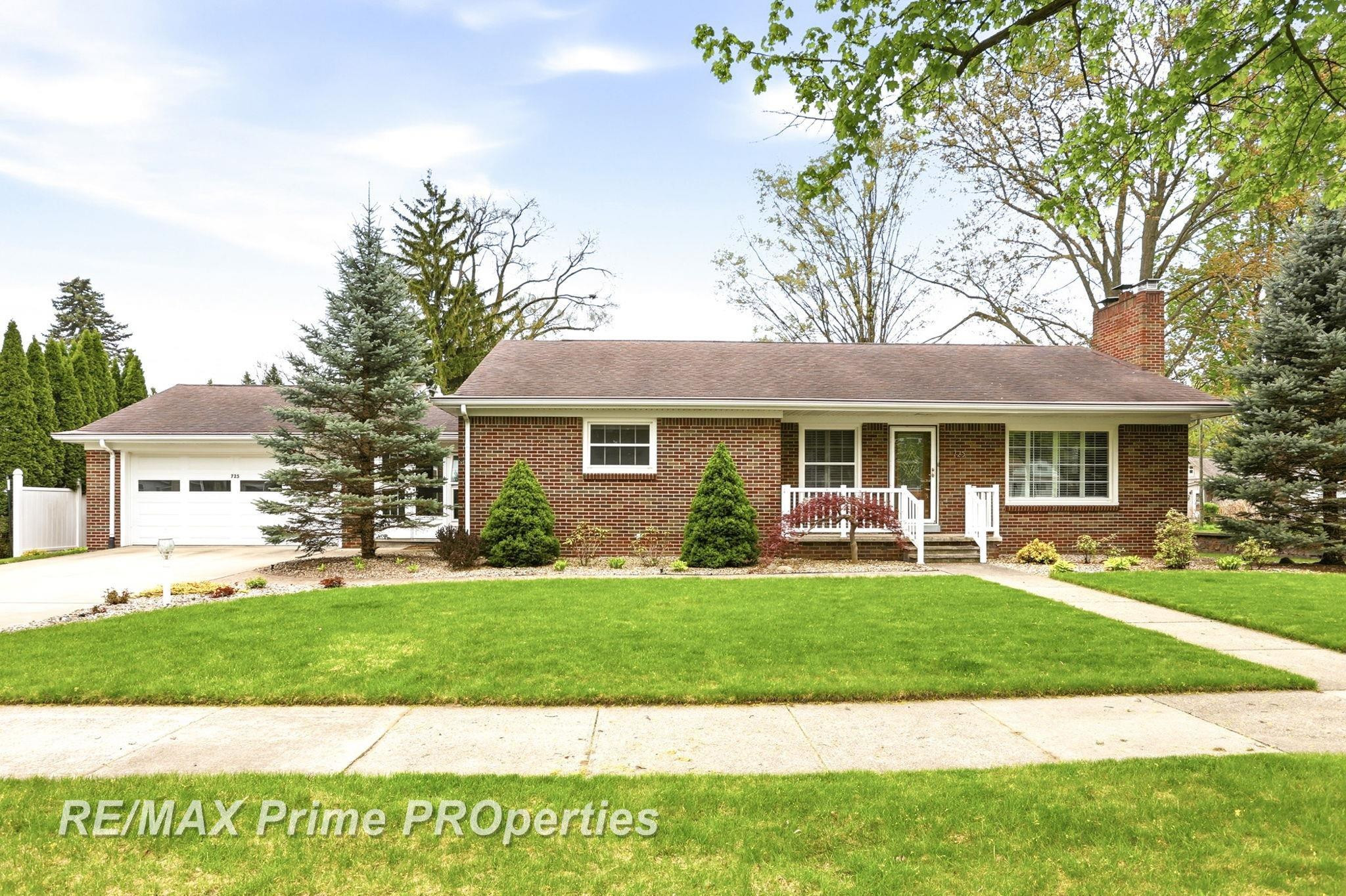 725 W Frank Street, Caro, MI 48723 — Photo 2