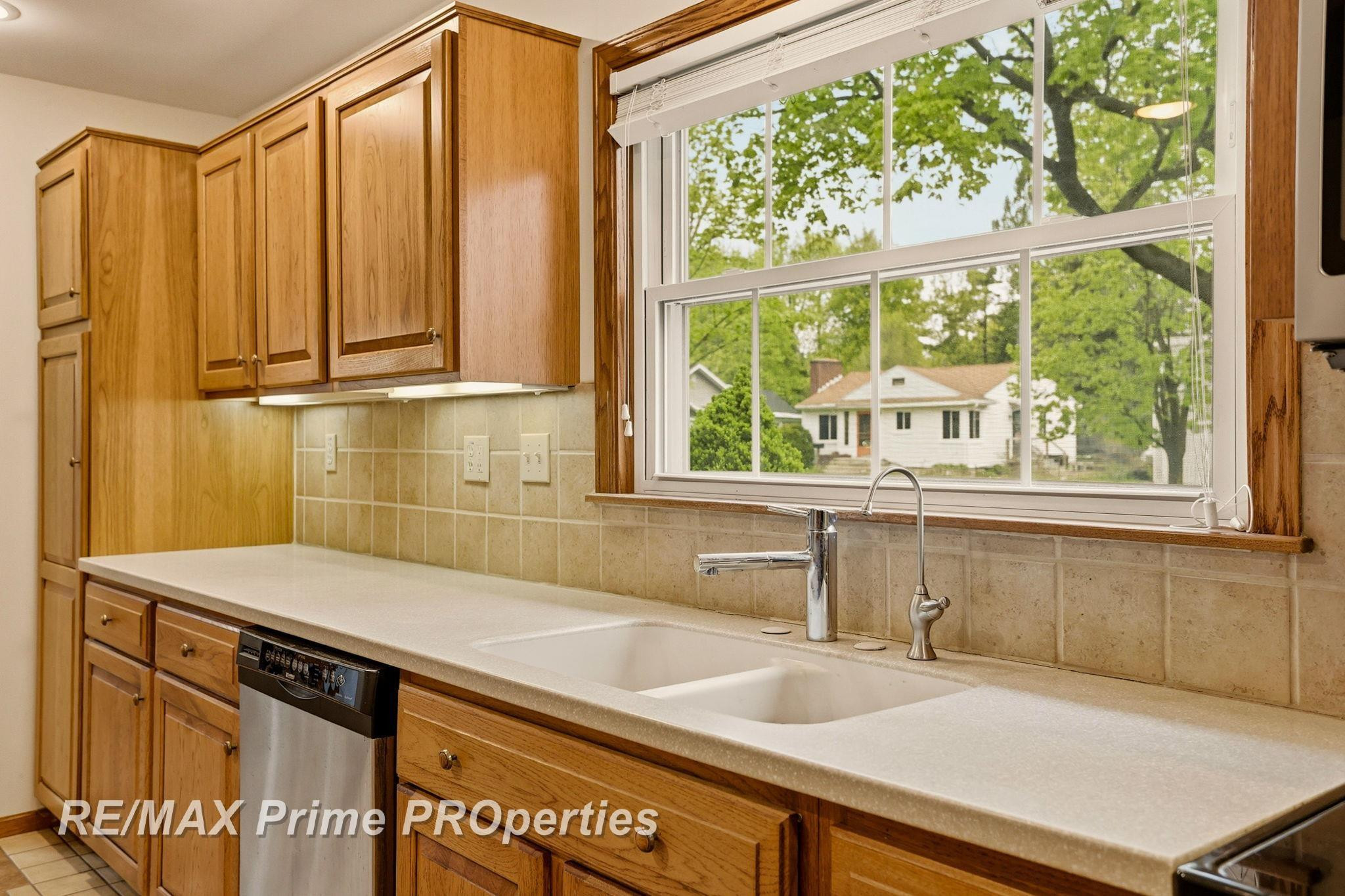 725 W Frank Street, Caro, MI 48723 — Photo 17