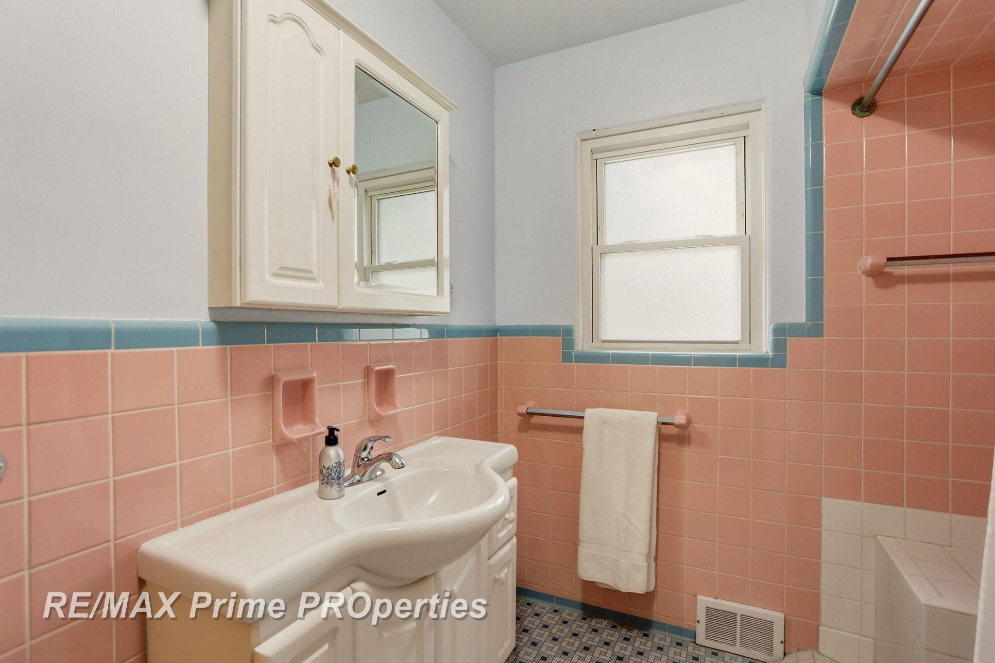 725 W Frank Street, Caro, MI 48723 — Photo 27