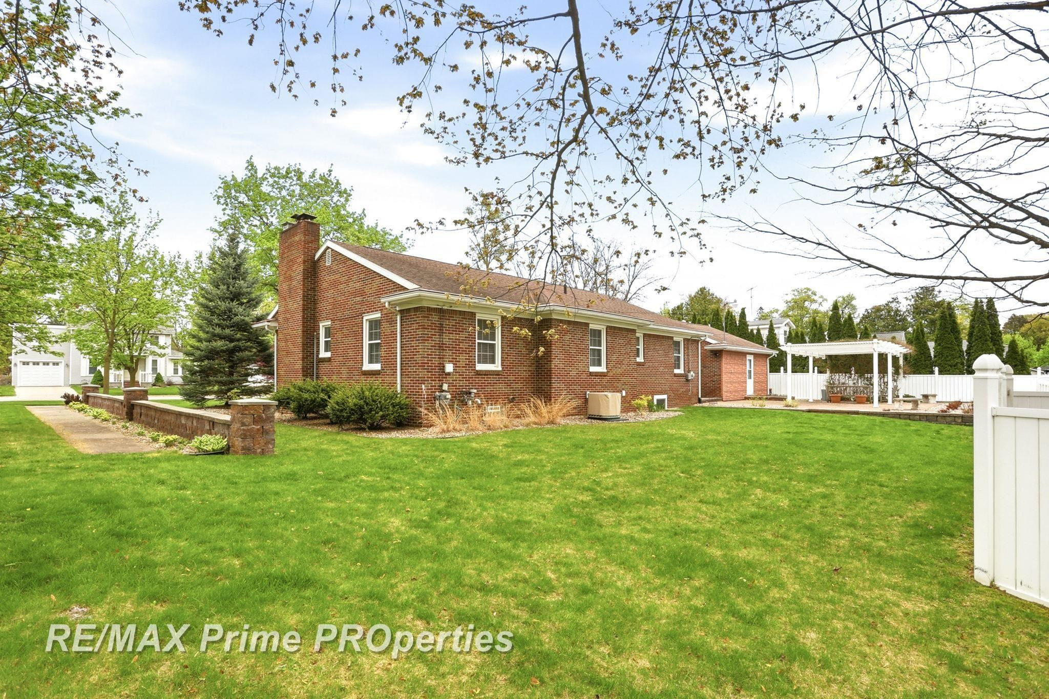 725 W Frank Street, Caro, MI 48723 — Photo 57