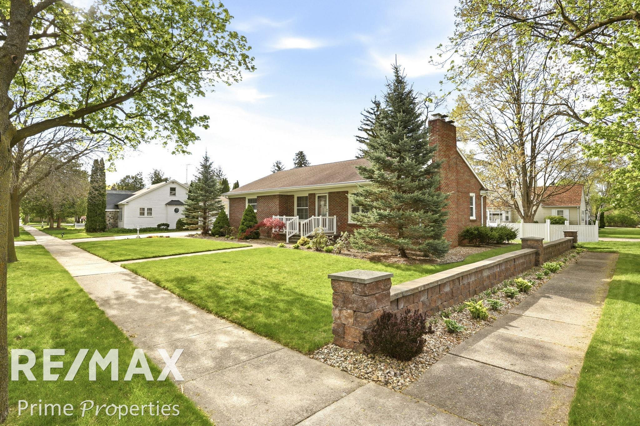 725 W Frank Street, Caro, MI 48723 — Photo 3