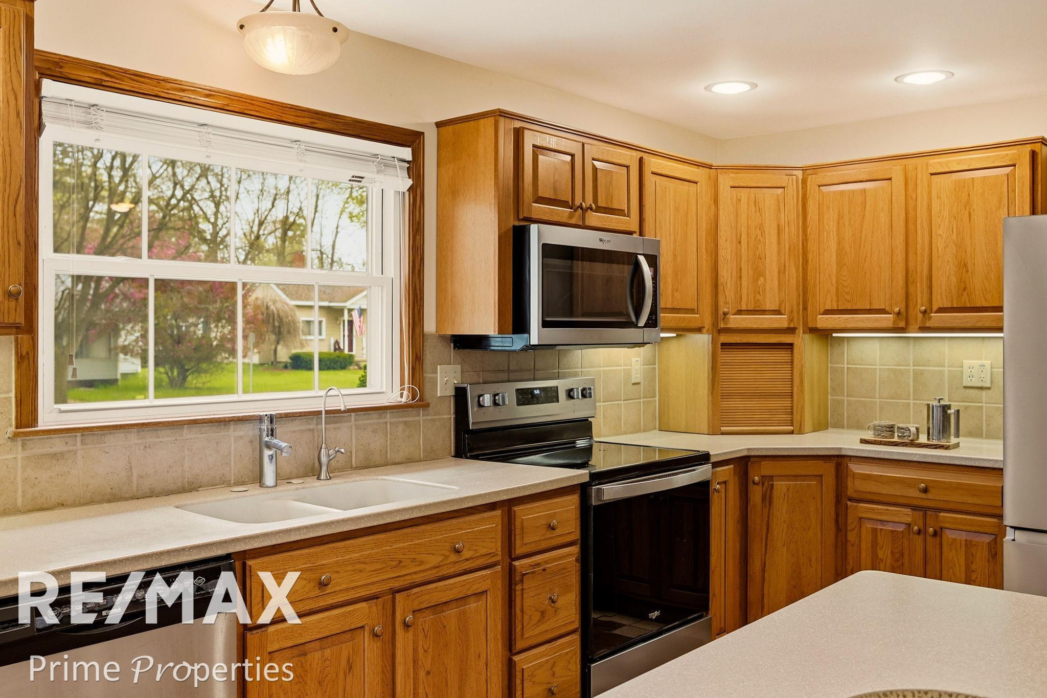 725 W Frank Street, Caro, MI 48723 — Photo 16