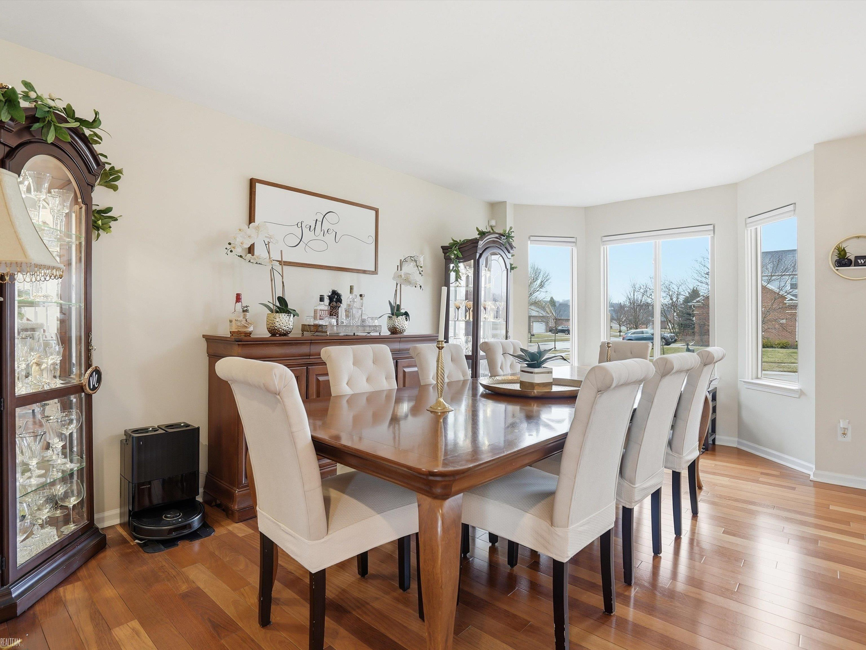 20483 St Martins Avenue, MI 48044 — Photo 5