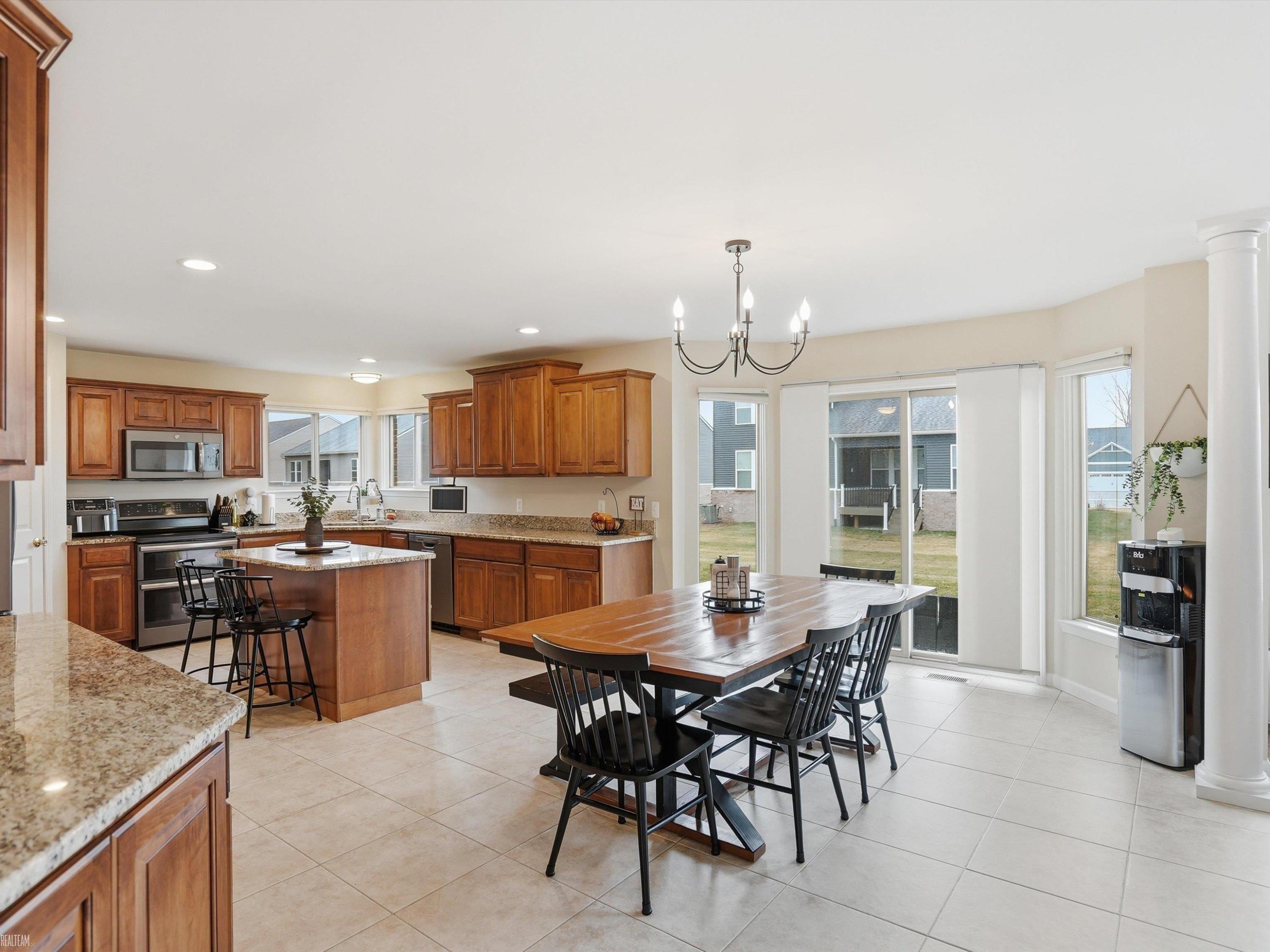20483 St Martins Avenue, MI 48044 — Photo 14