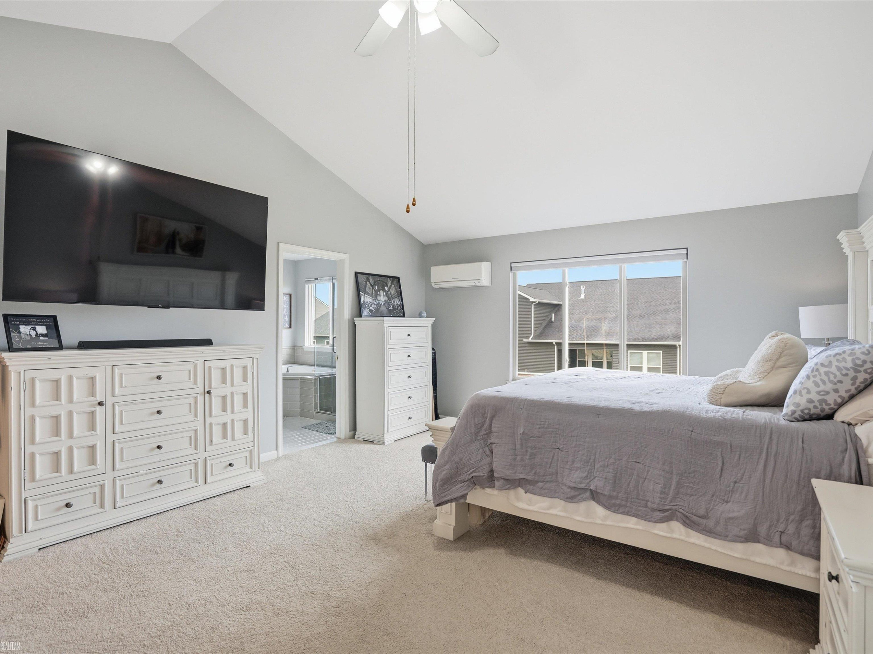 20483 St Martins Avenue, MI 48044 — Photo 20
