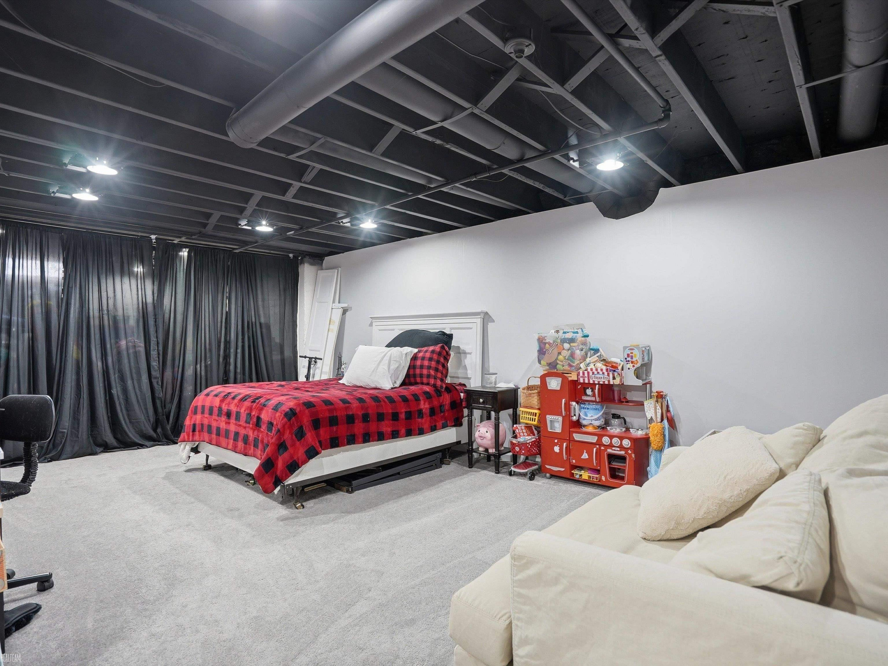 20483 St Martins Avenue, MI 48044 — Photo 33