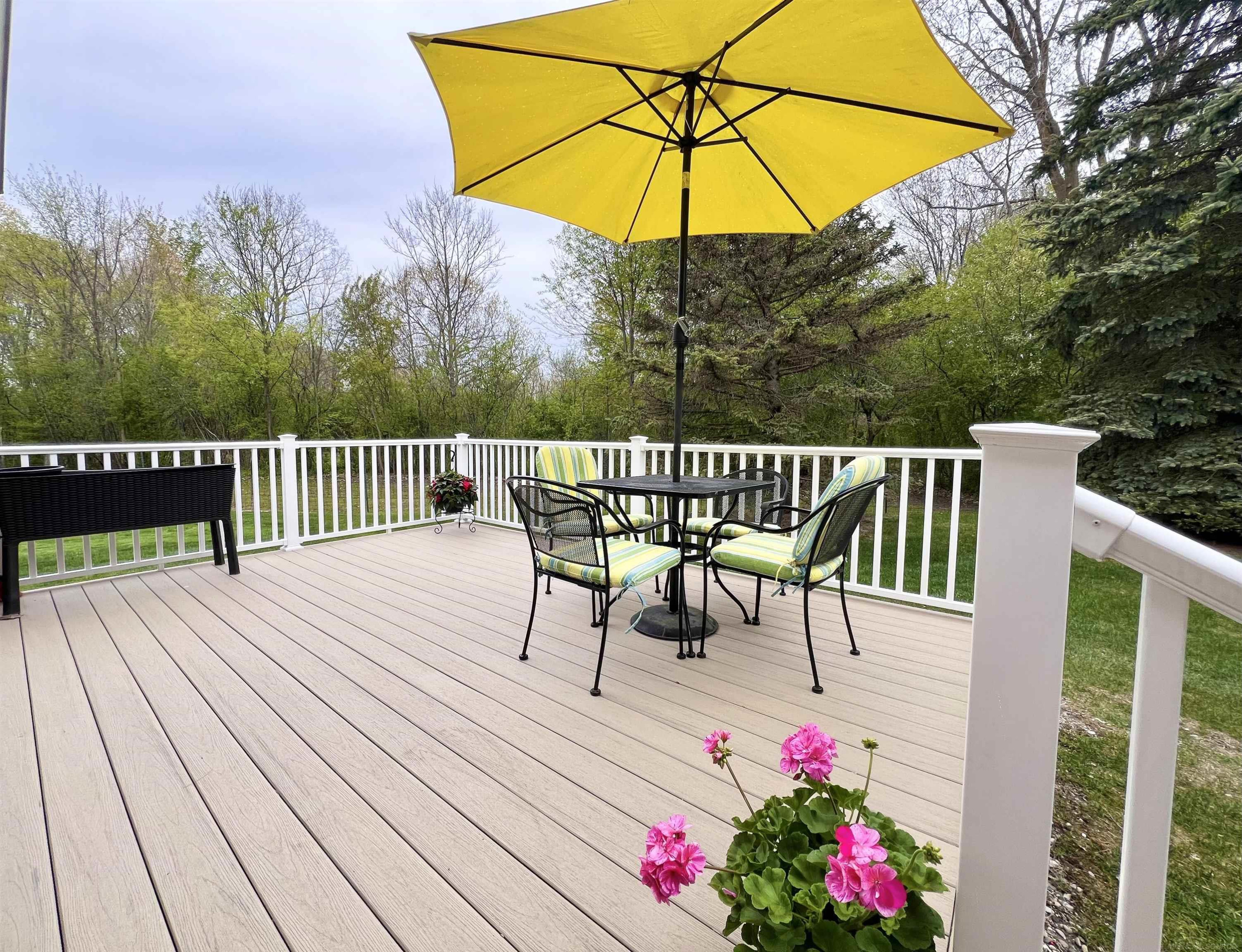785 W Snowbird Circle, 19, MI 48079 — Photo 3