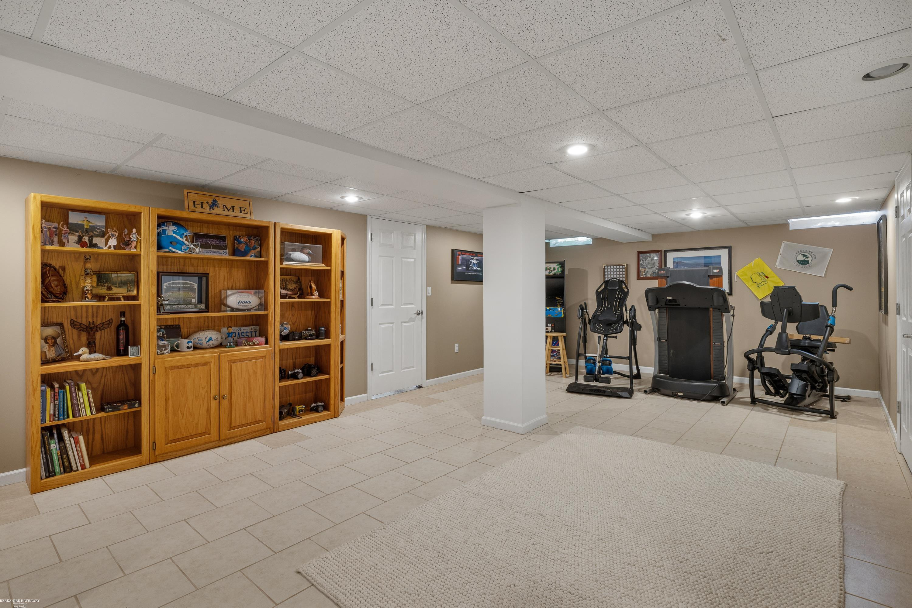 22465 Bluewater Drive, Macomb, MI 48044 — Photo 38