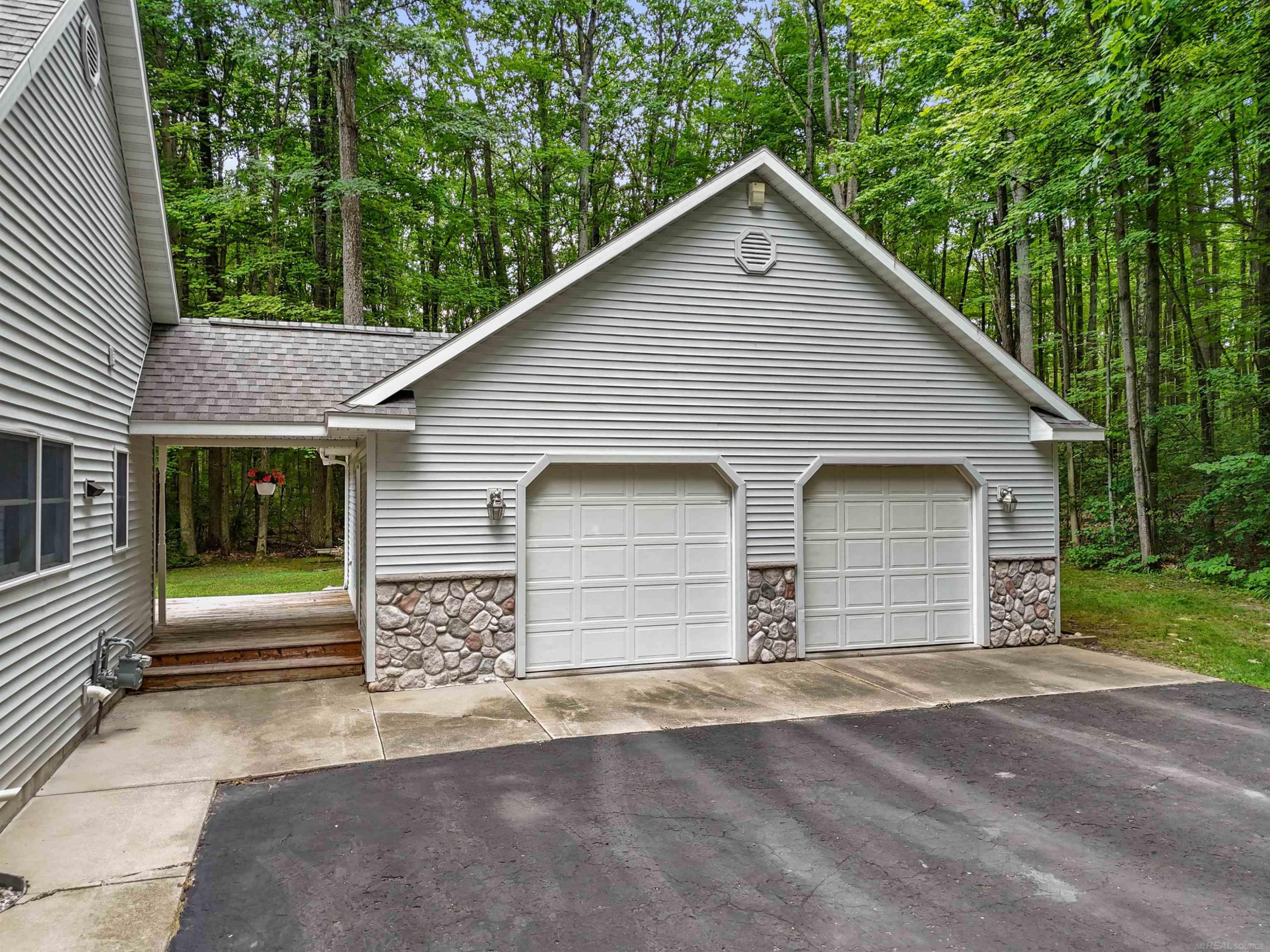 5675 Old Orchard Road, Prudenville, MI 48651 — Photo 7
