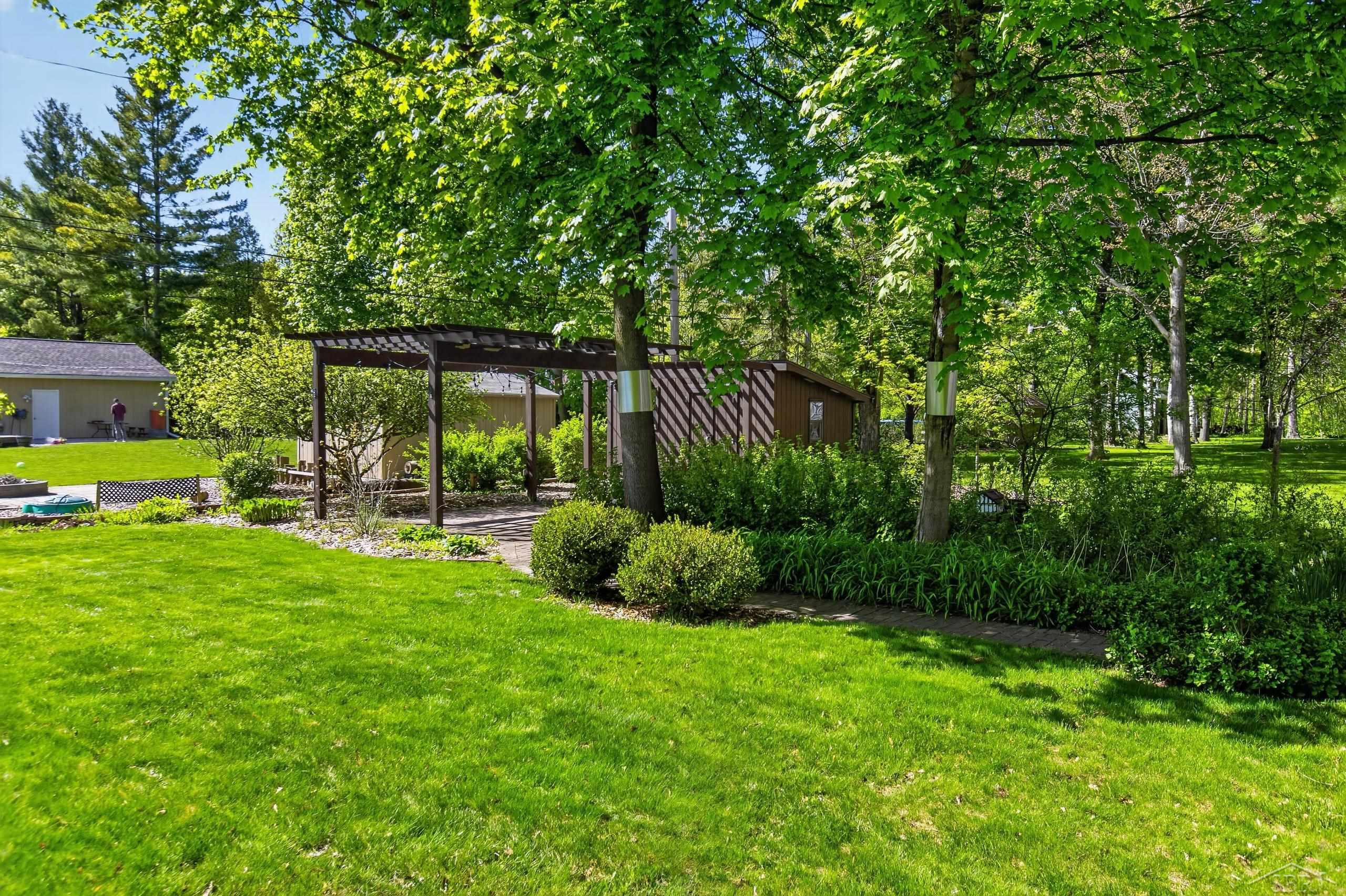 5507 Whitehall Street, Midland, MI 48642 — Photo 9