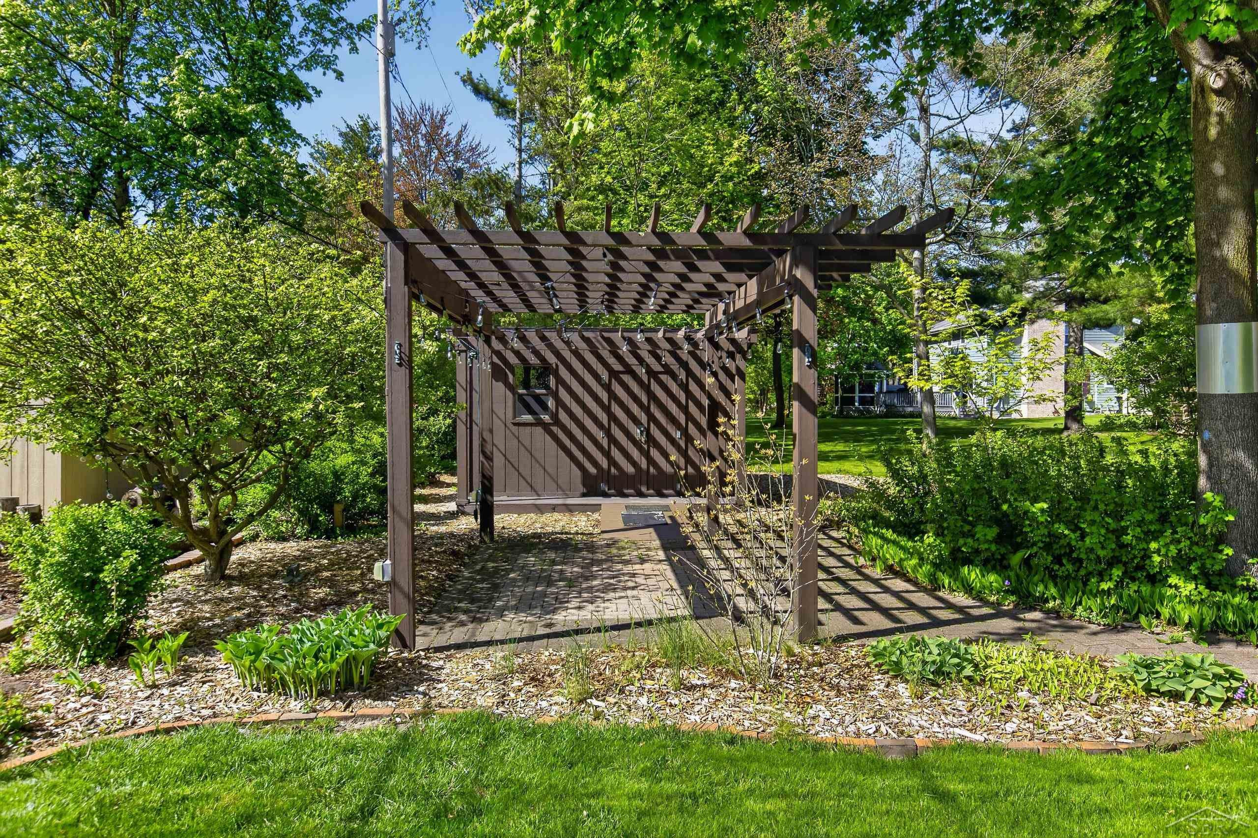 5507 Whitehall Street, Midland, MI 48642 — Photo 10