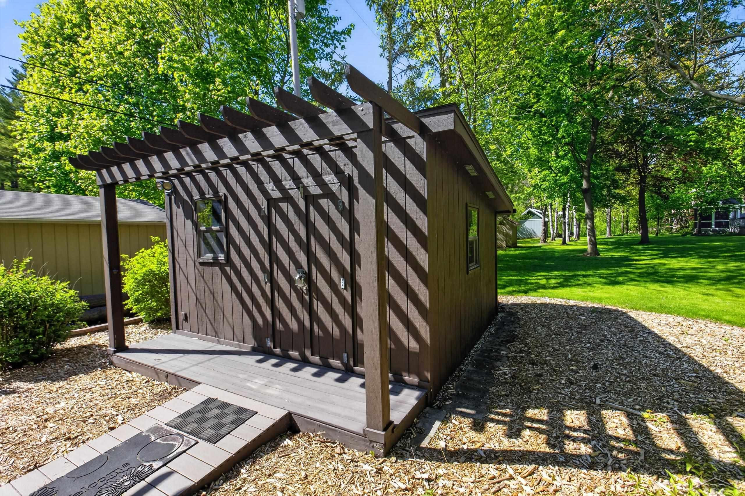 5507 Whitehall Street, Midland, MI 48642 — Photo 13